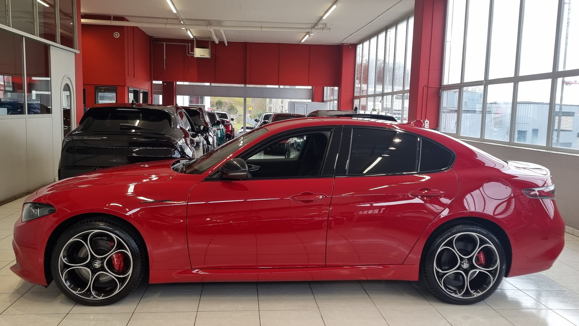 ALFA ROMEO Giulia 2.0 Q4 Competizione-showroom-element-2