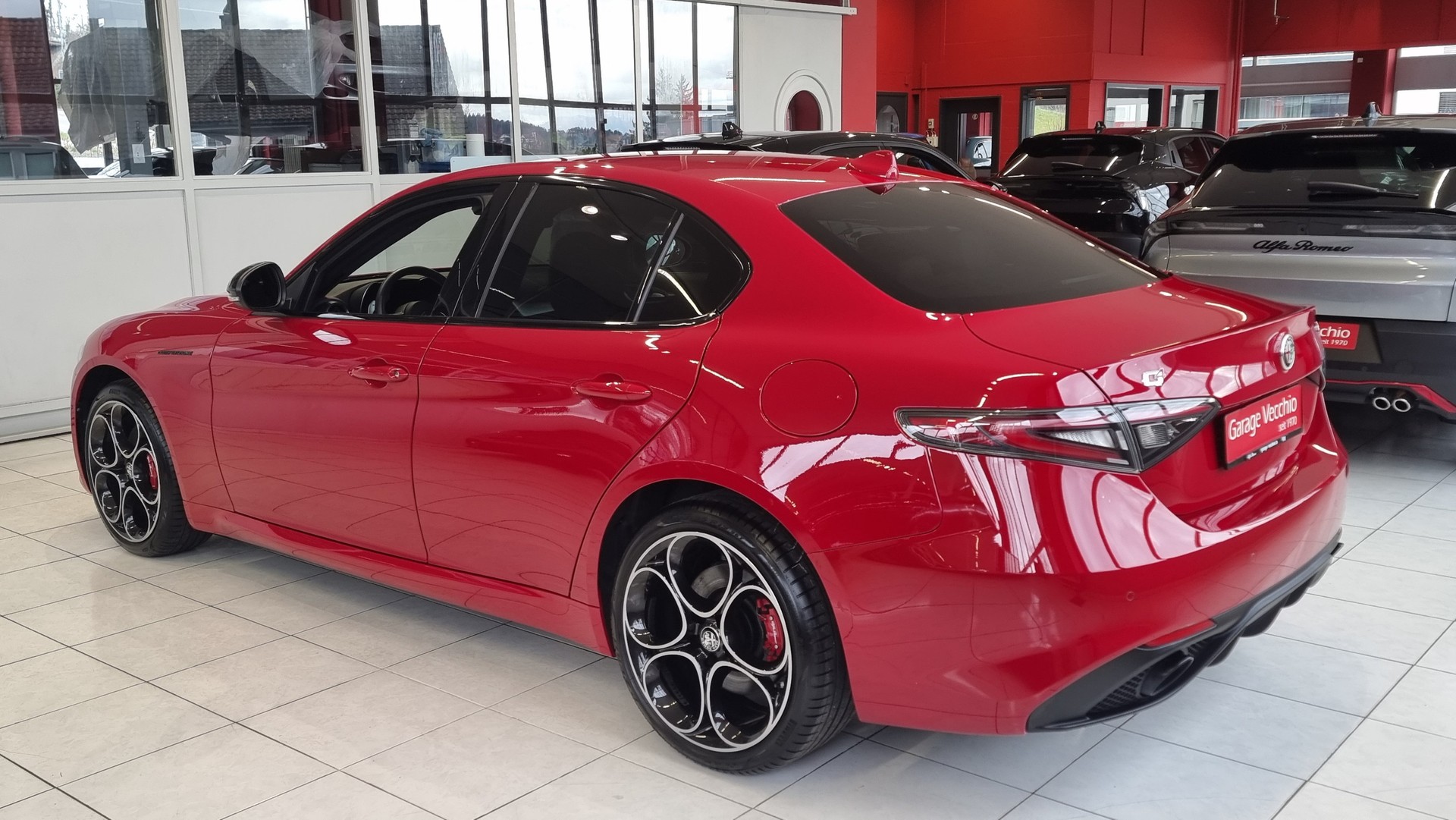 ALFA ROMEO Giulia 2.0 Q4 Competizione-showroom-element-3
