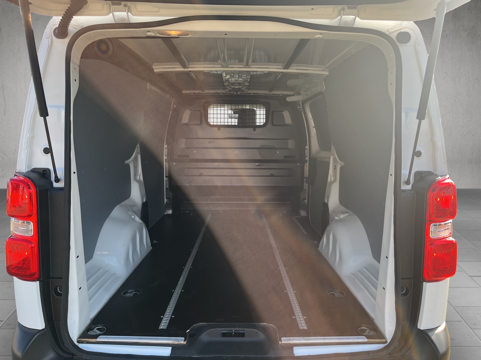 OPEL Vivaro Cargo 3.1 t M 2.0 CDTI 122 Enjoy S/S-image-14