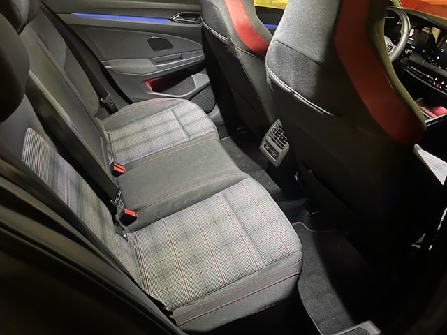 VW Golf 2.0 TSI GTI DSG-image-10