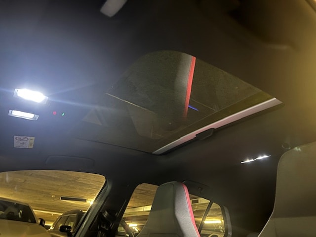 VW Golf 2.0 TSI GTI DSG-image-9