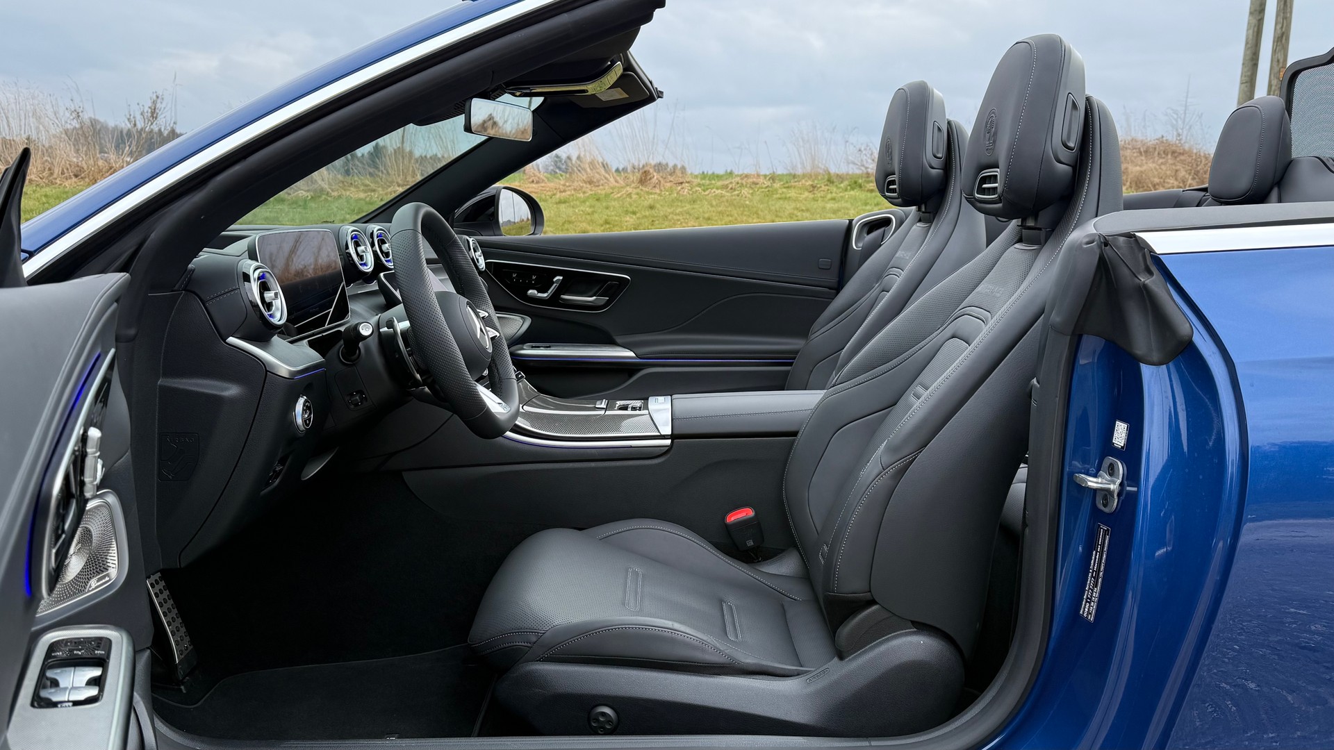 MERCEDES-BENZ CLE AMG 53 Cabrio 4Matic+ 9G-Tronic-image-15