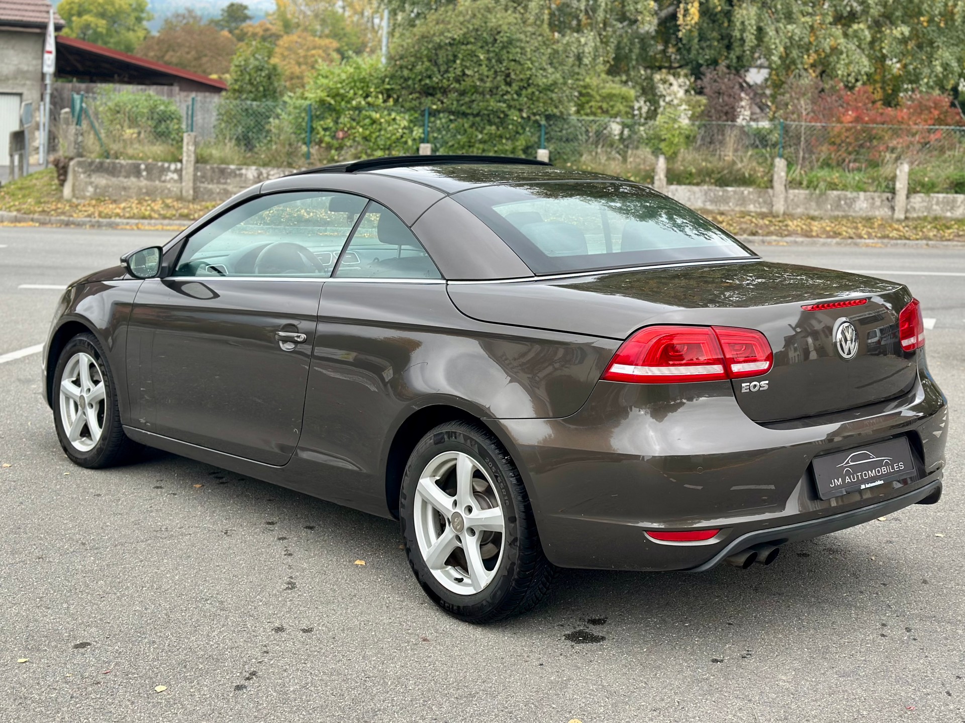 VW Eos 2.0 TDI BlueMotion Technology-image-15