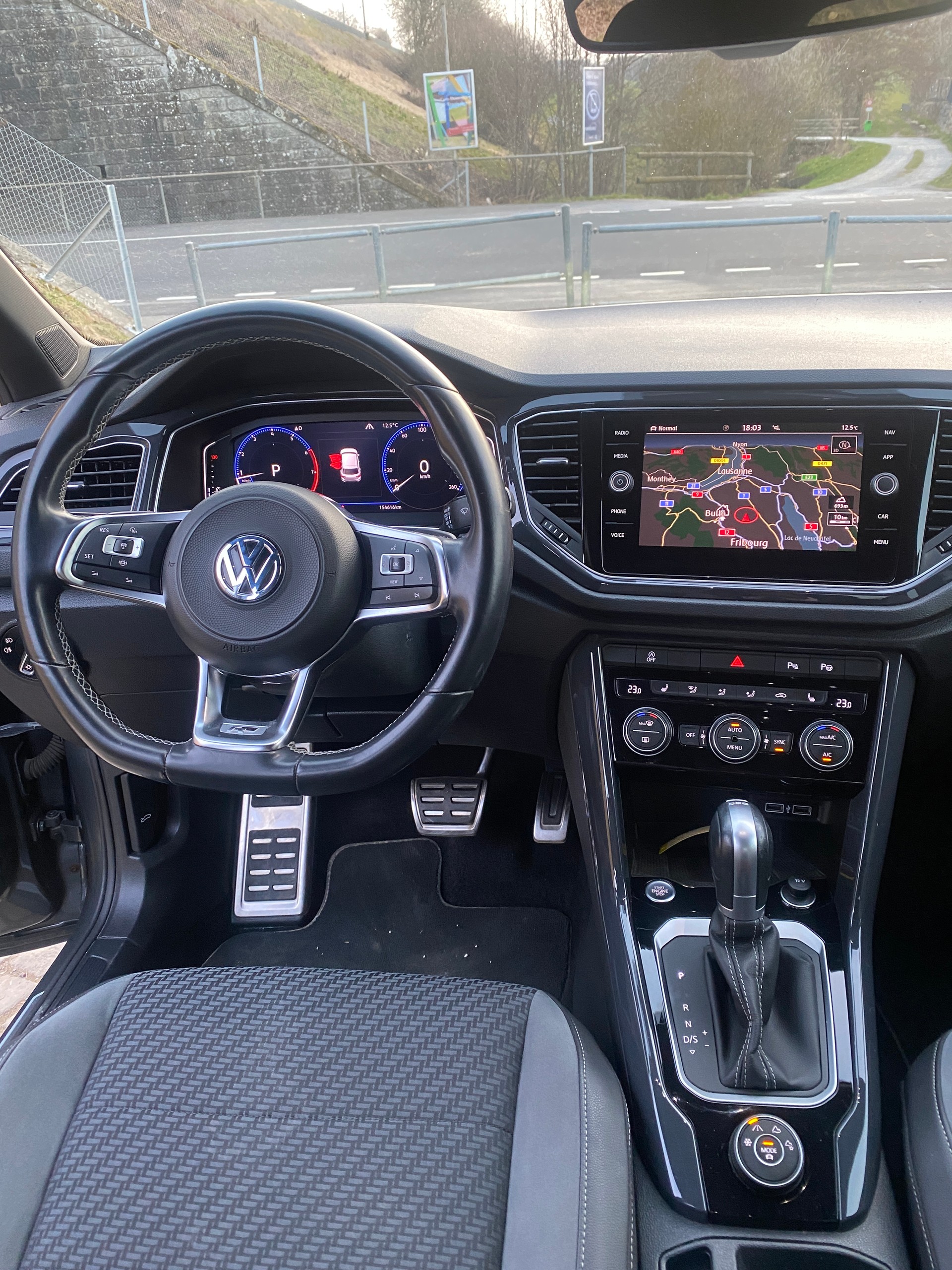 VW T-Roc 2.0 TSI RLine DSG 4Motion-image-10