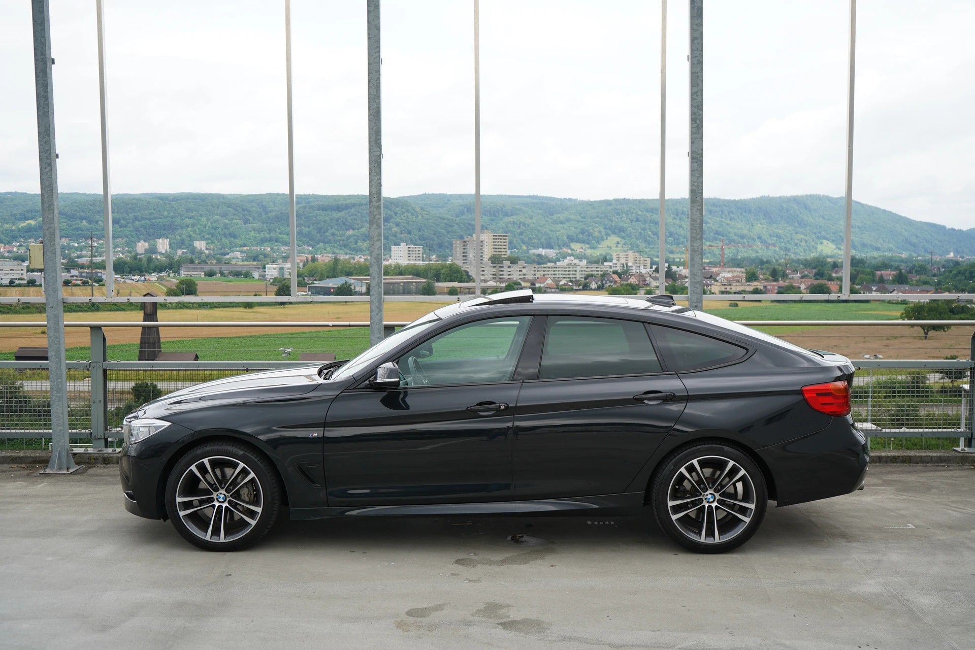 BMW 335i GT xDRIVE STEPTRONIC M SPORT PLUS l 306 PS-showroom-element-3
