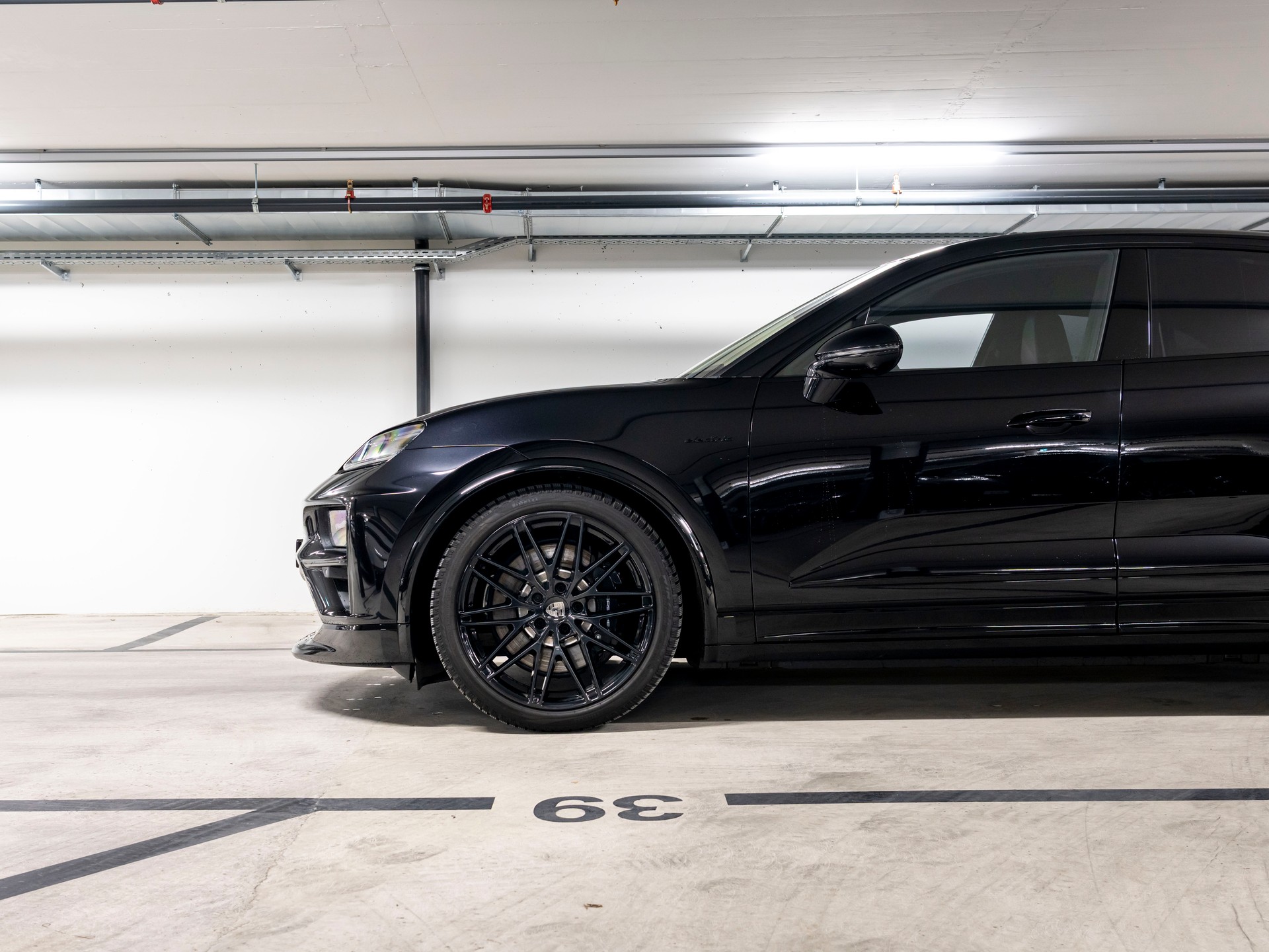 PORSCHE Macan Turbo 100kWh-image-7
