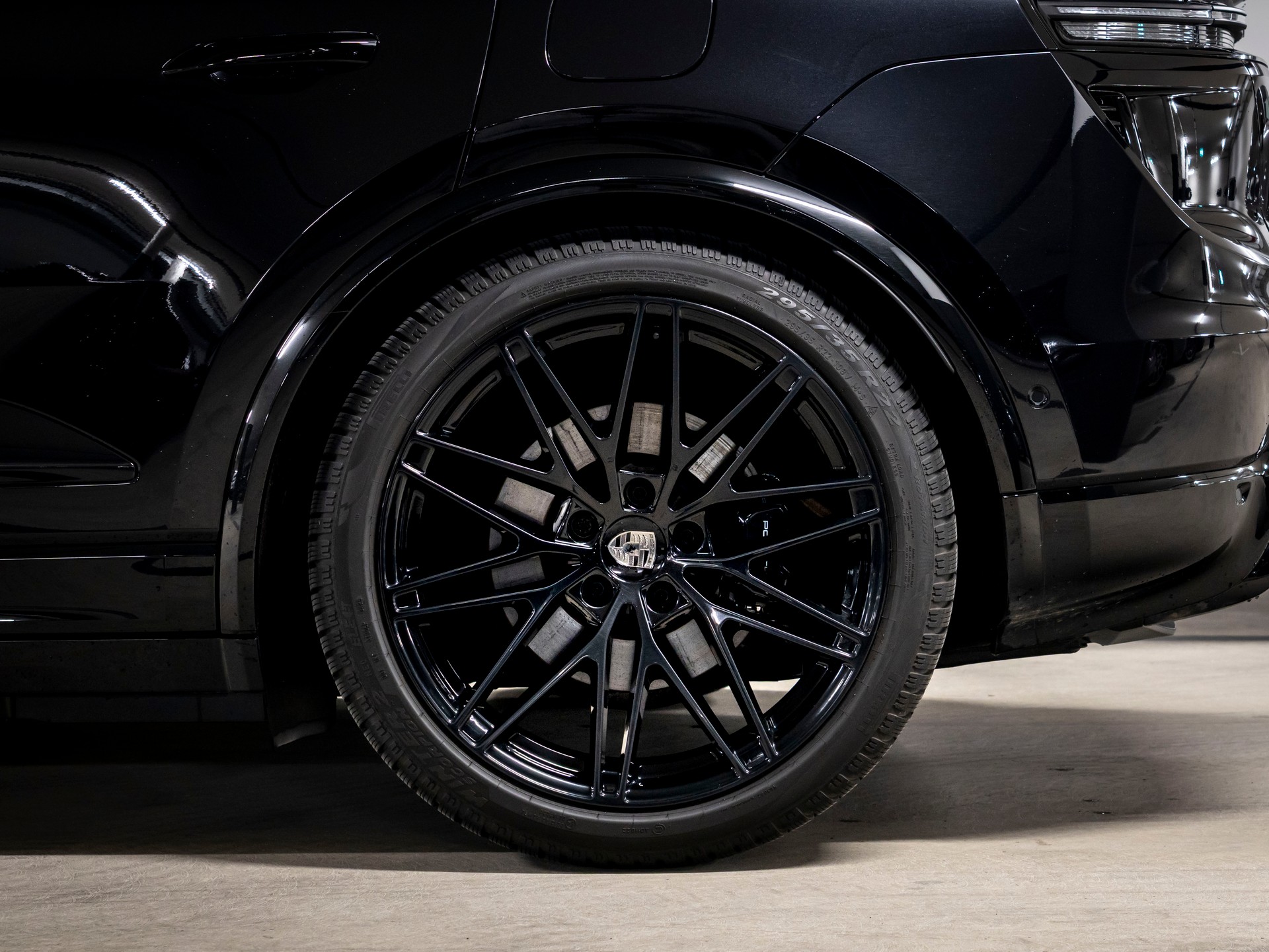 PORSCHE Macan Turbo 100kWh-image-10