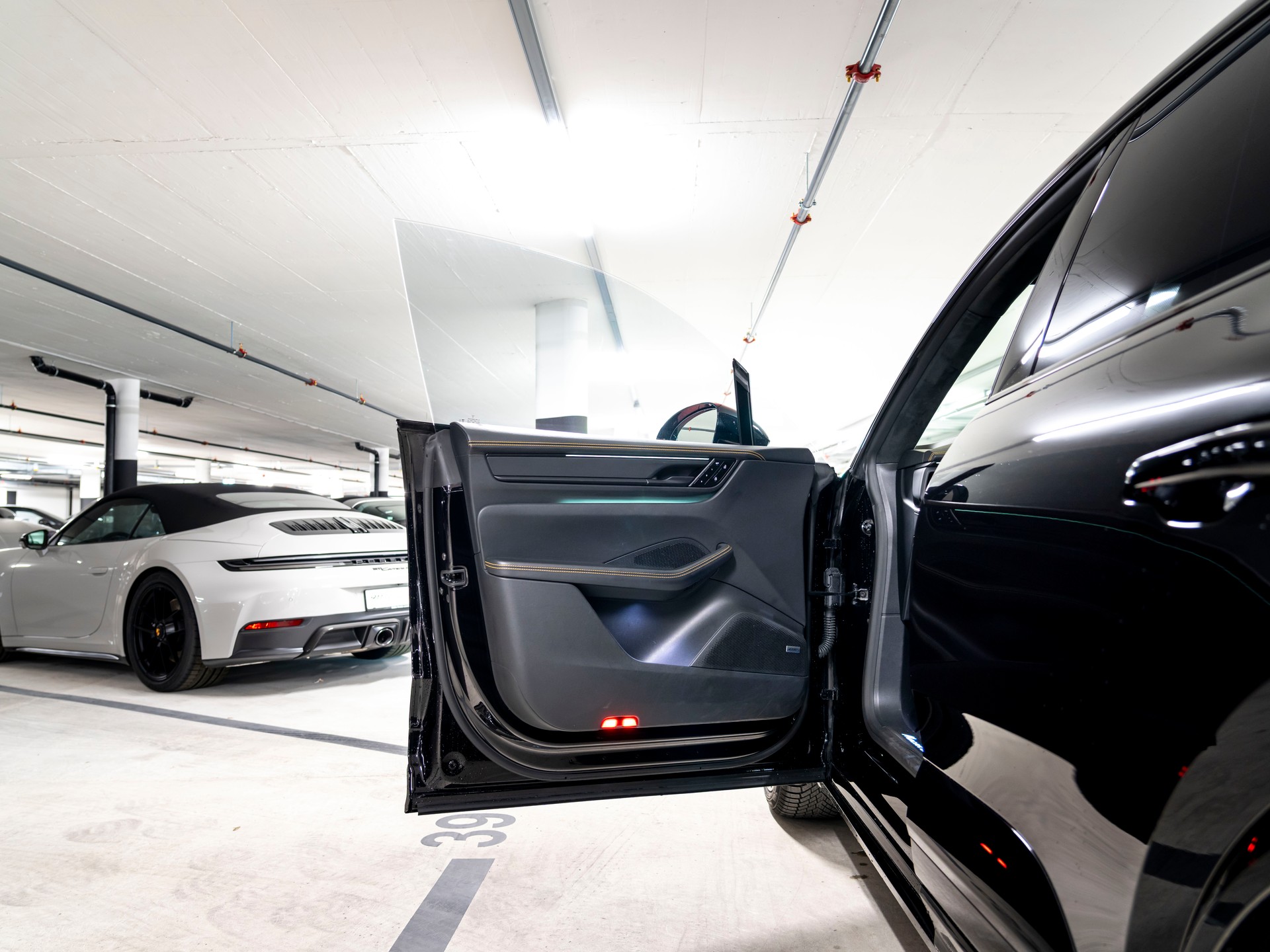 PORSCHE Macan Turbo 100kWh-image-14