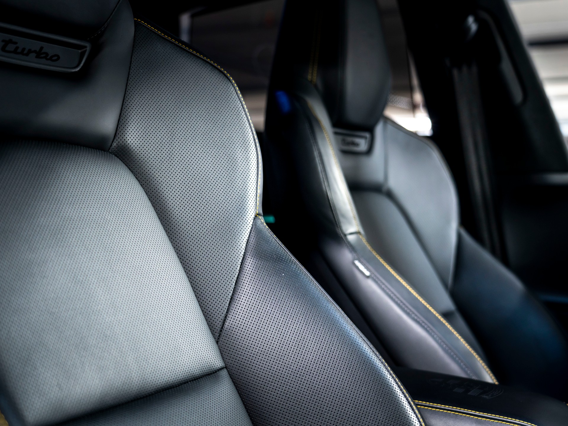 PORSCHE Macan Turbo 100kWh-image-24