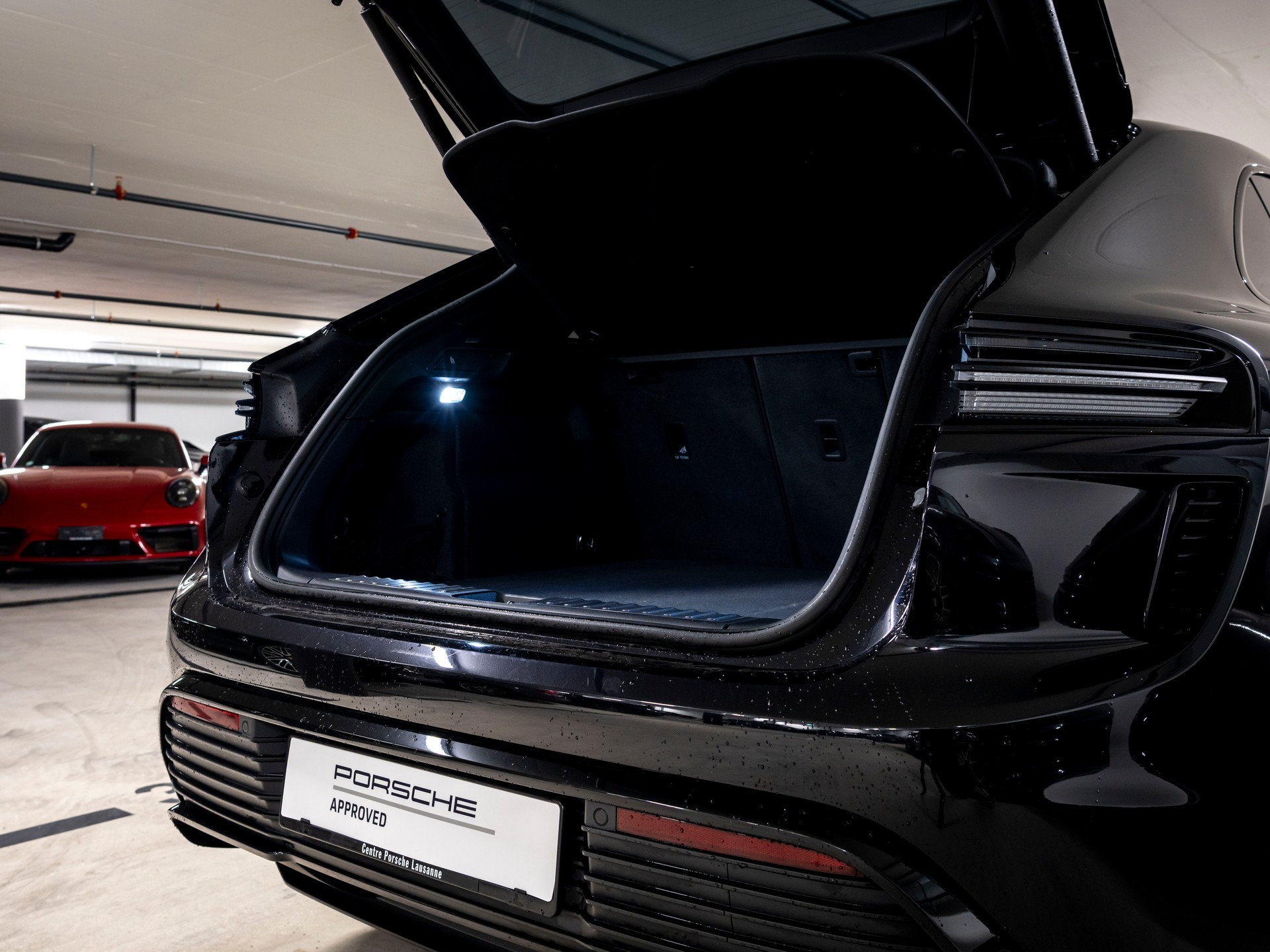 PORSCHE Macan Turbo 100kWh-image-6