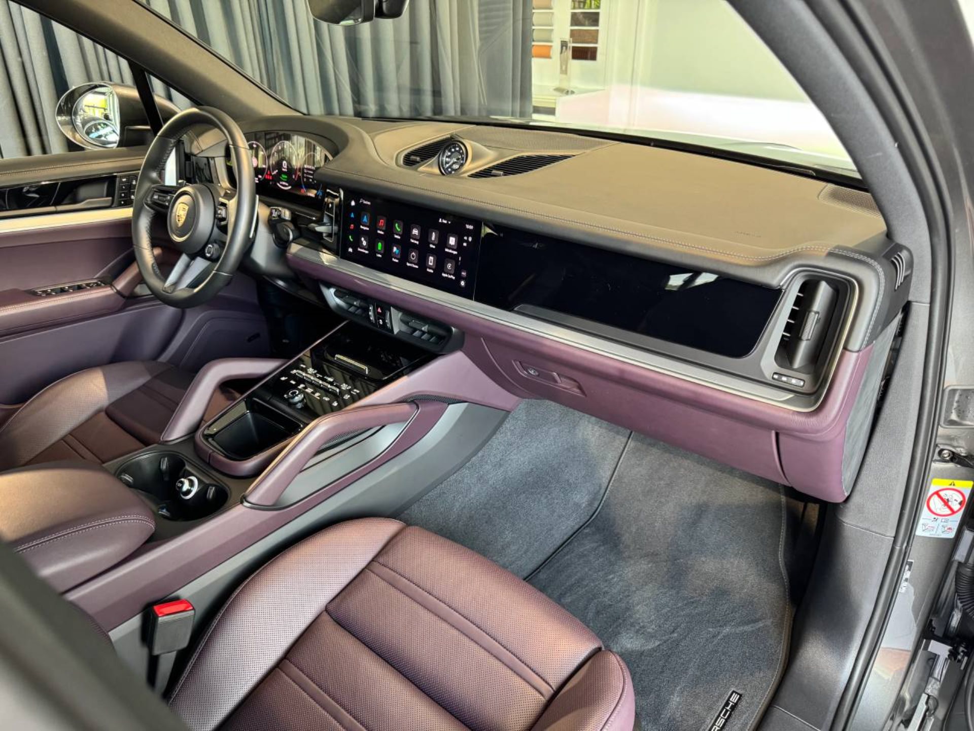 PORSCHE Cayenne S E-Hybrid-image-20