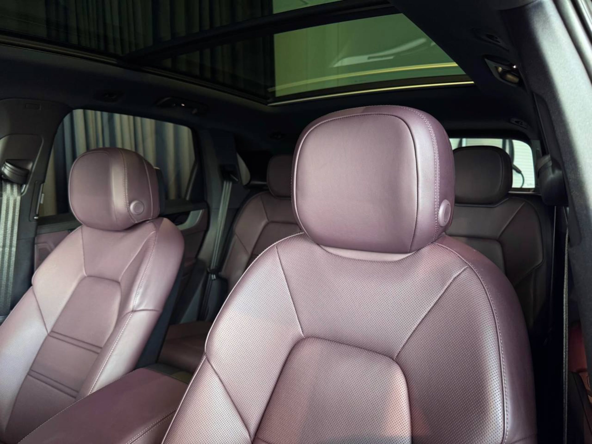 PORSCHE Cayenne S E-Hybrid-image-33