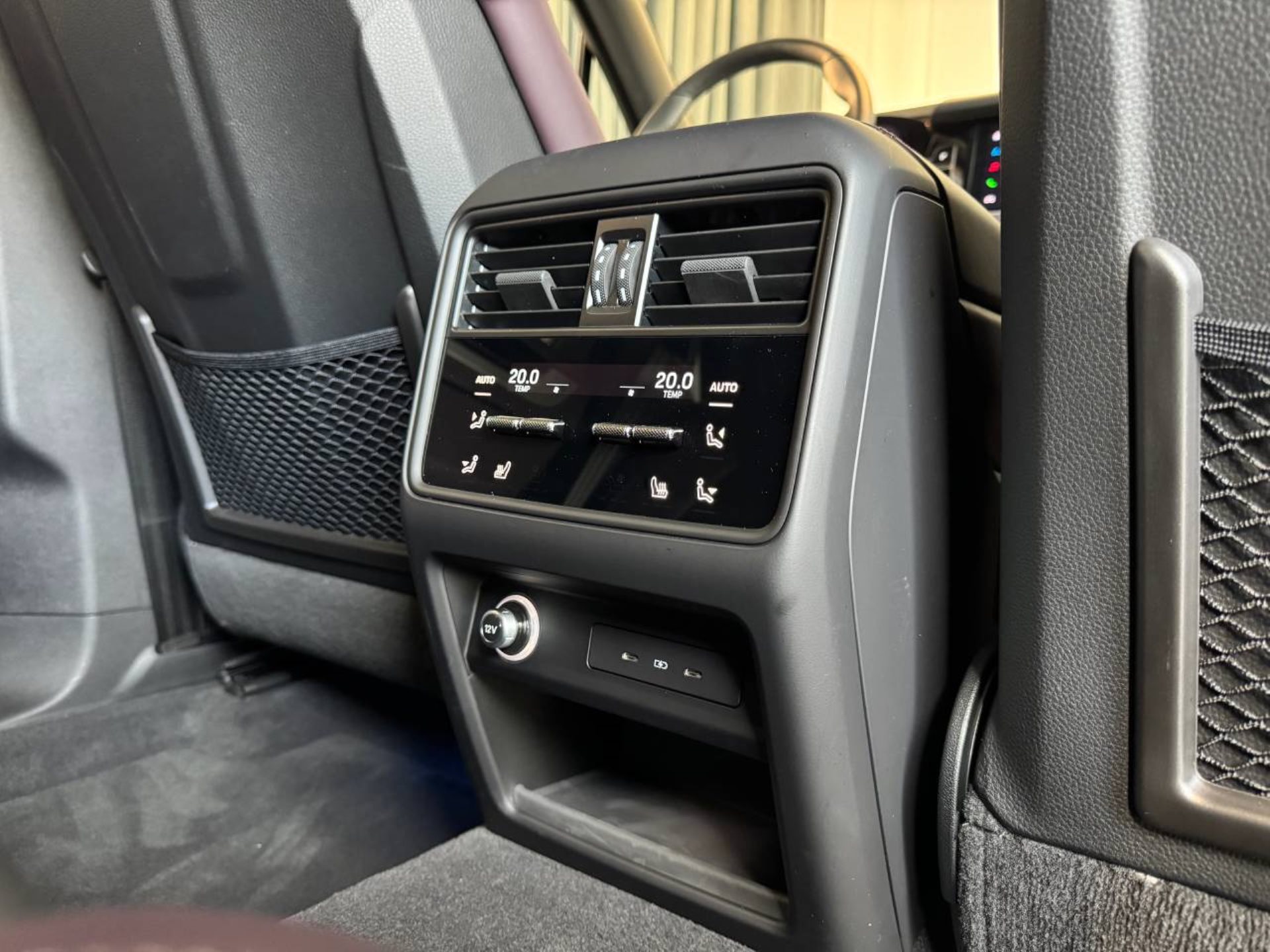 PORSCHE Cayenne S E-Hybrid-image-28