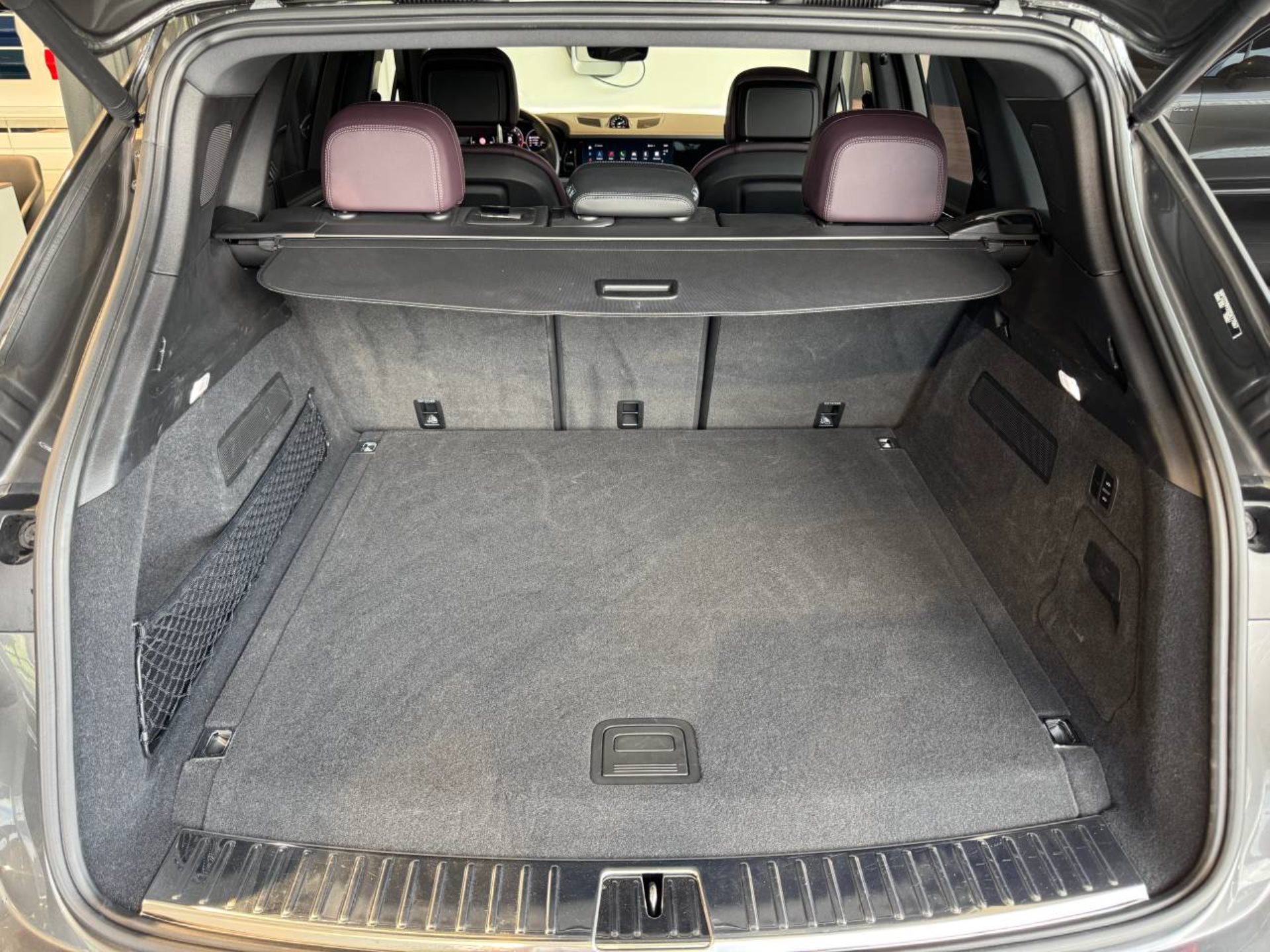 PORSCHE Cayenne S E-Hybrid-image-21