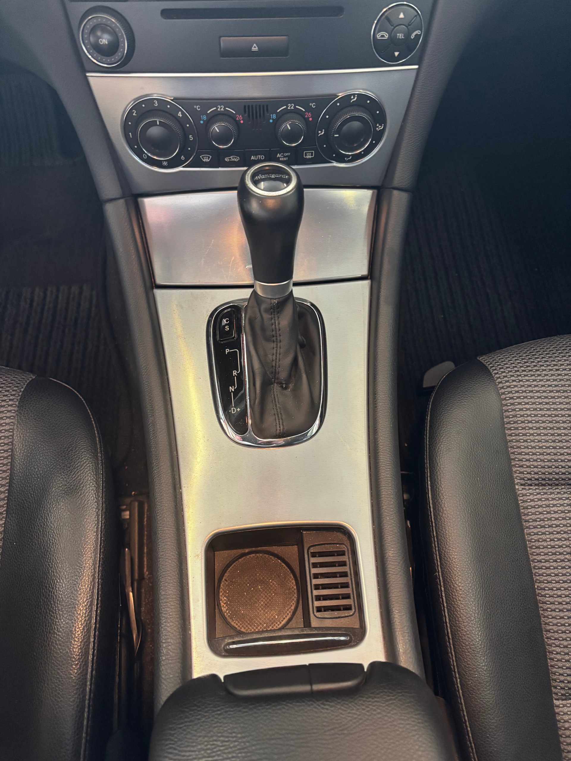 MERCEDES-BENZ C 180 T Kompressor-image-10