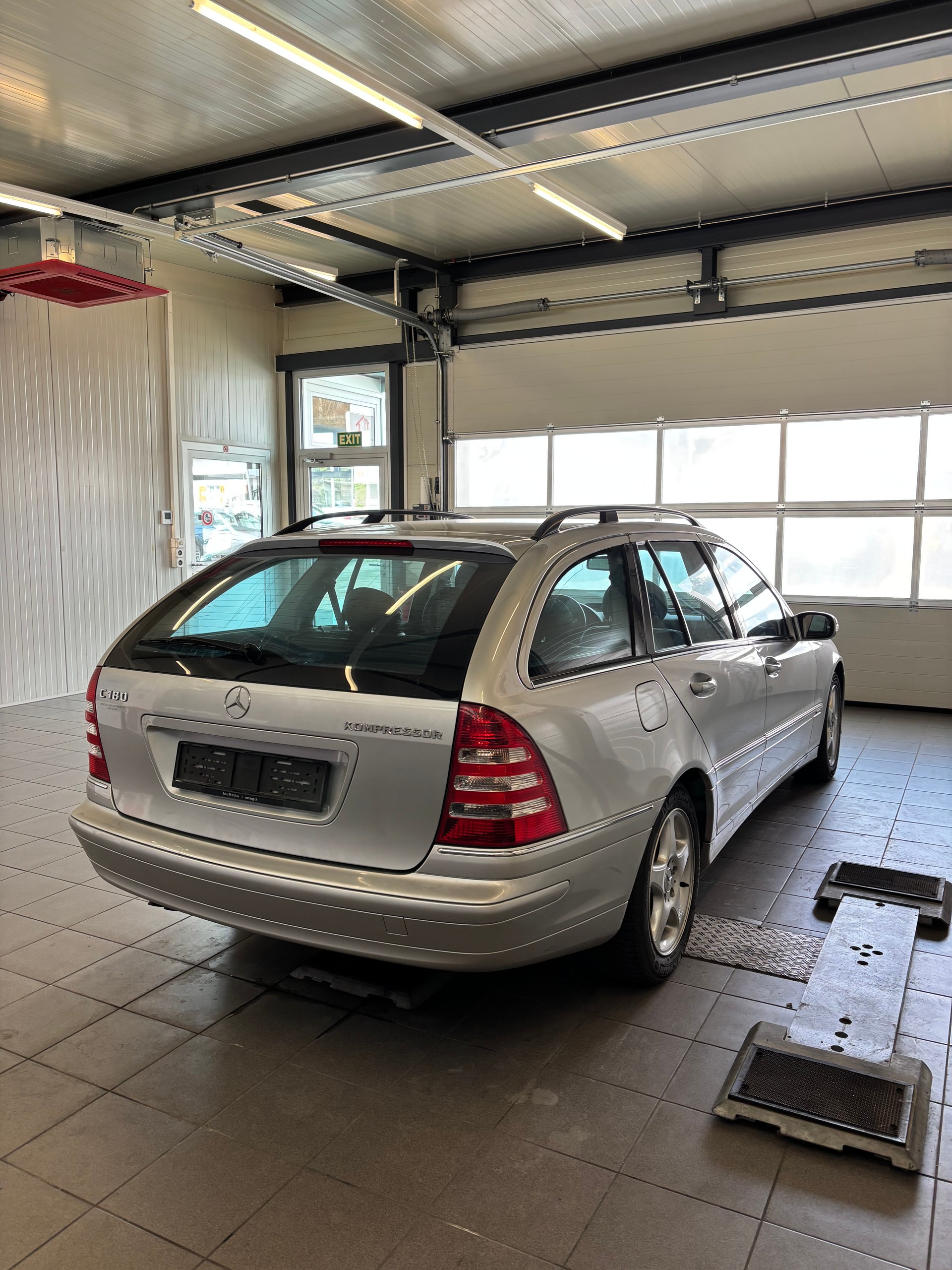 MERCEDES-BENZ C 180 T Kompressor-image-3