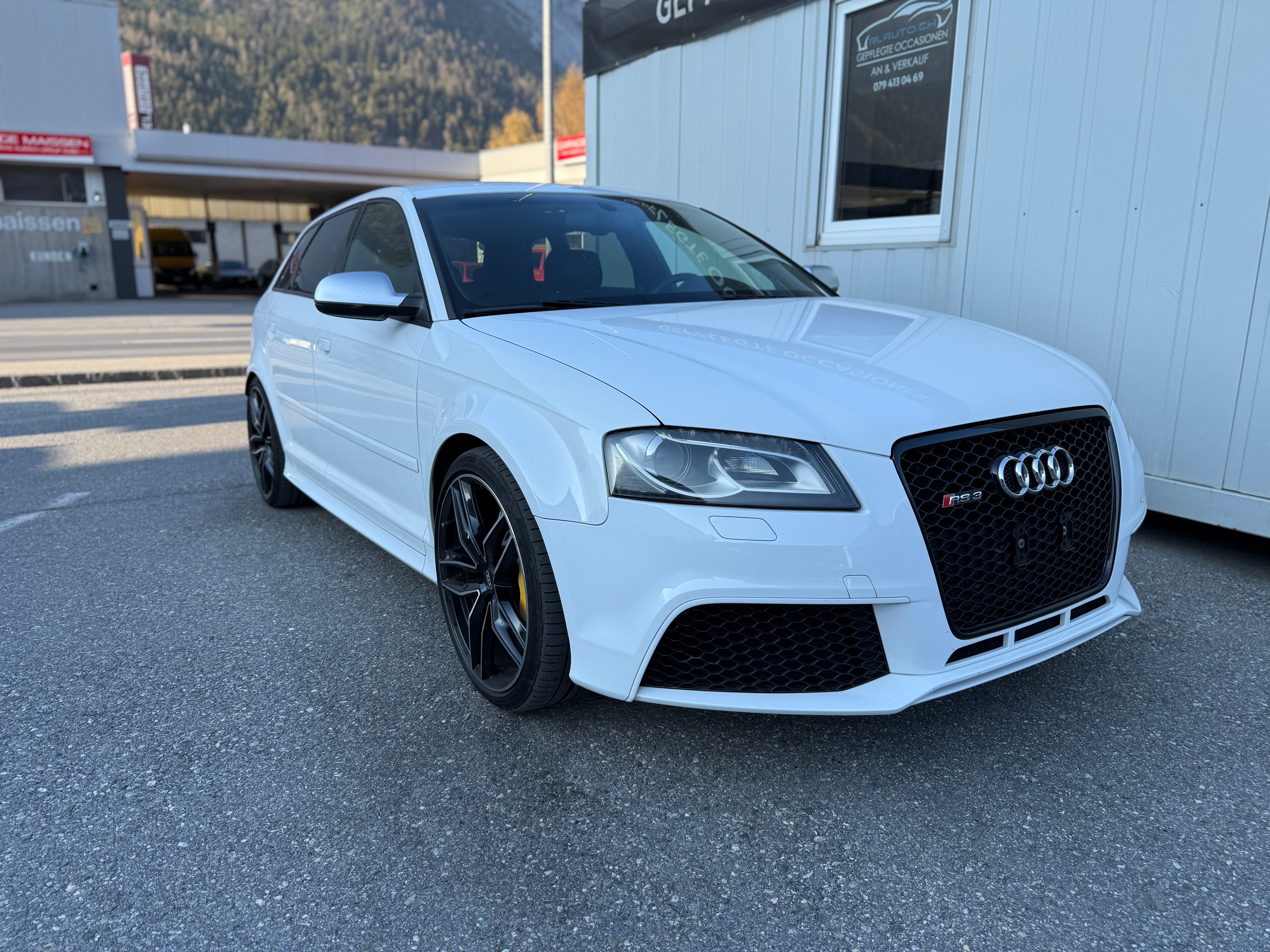 Car photo