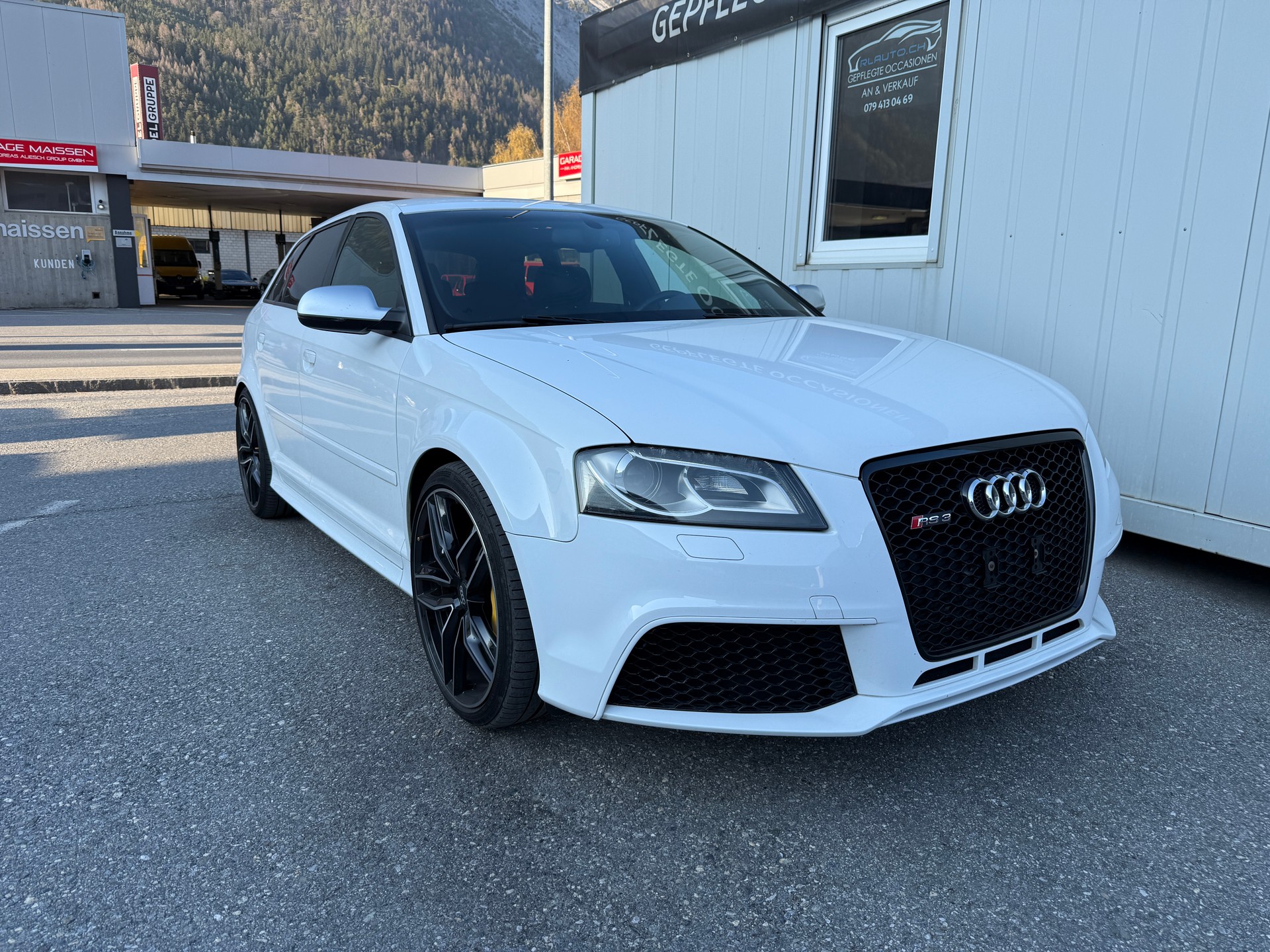 AUDI RS3 Sportback 2.5 TFSI quattro S-tronic *FRISCH MFK* LEDER* 19"ALU*INOX ENDSCHALLDÄMPFER*-image-1