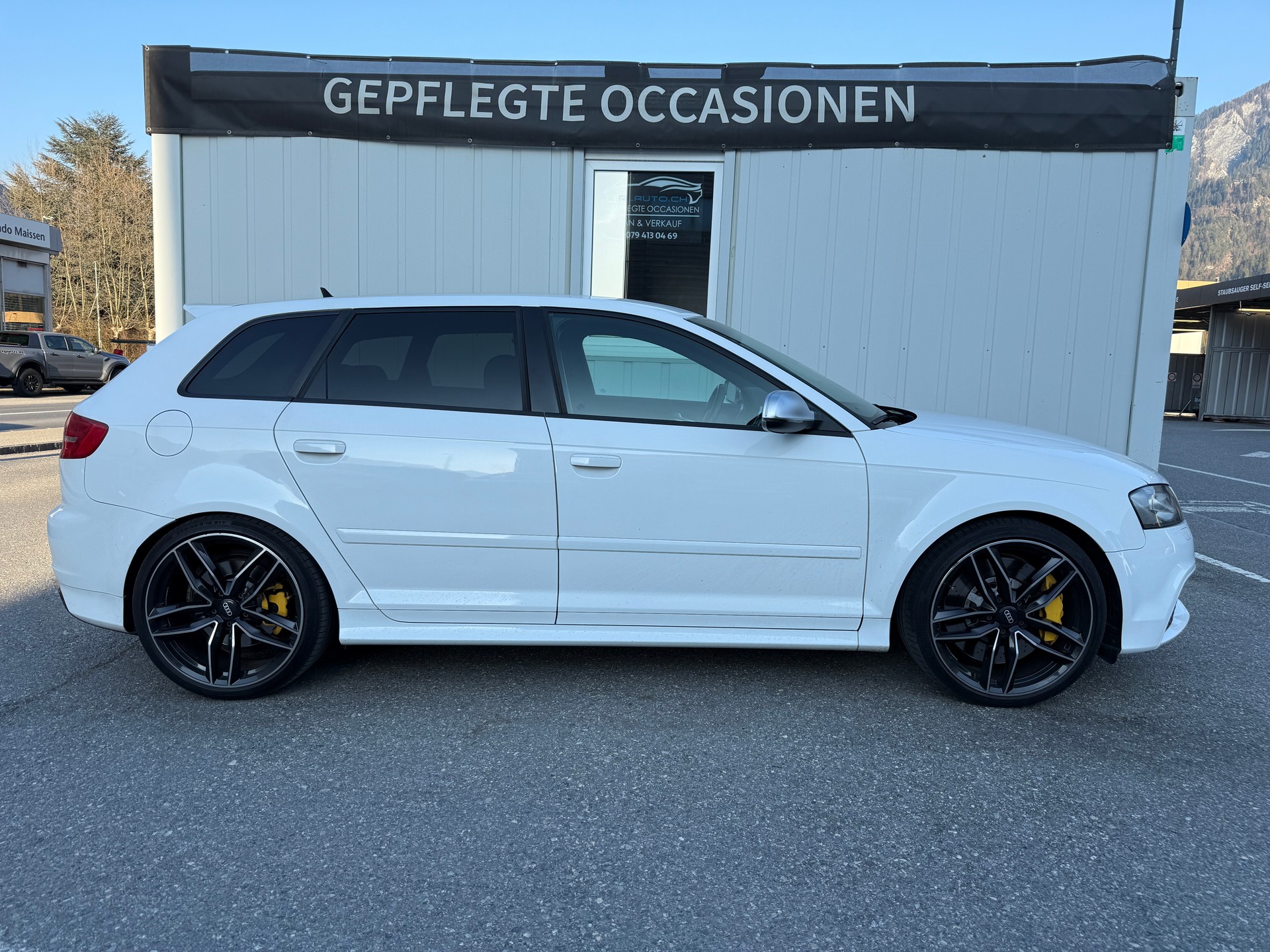 AUDI RS3 Sportback 2.5 TFSI quattro S-tronic *FRISCH MFK* LEDER* 19"ALU*INOX ENDSCHALLDÄMPFER*-image-2