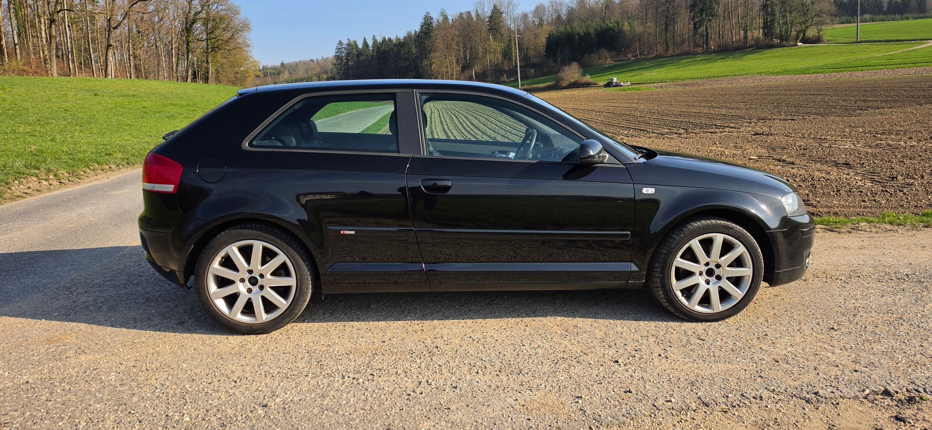 AUDI A3 2.0 Turbo FSI Ambition quattro S-Line-image-7