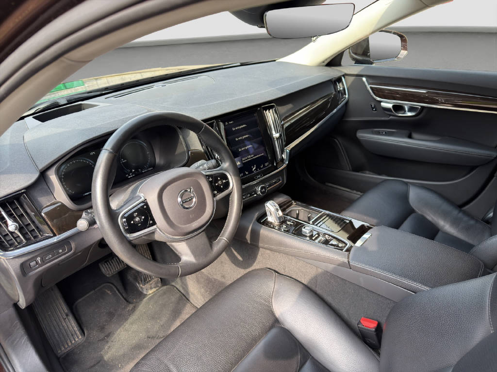 VOLVO V90 2.0 T8 TE Momentum AWD-image-7