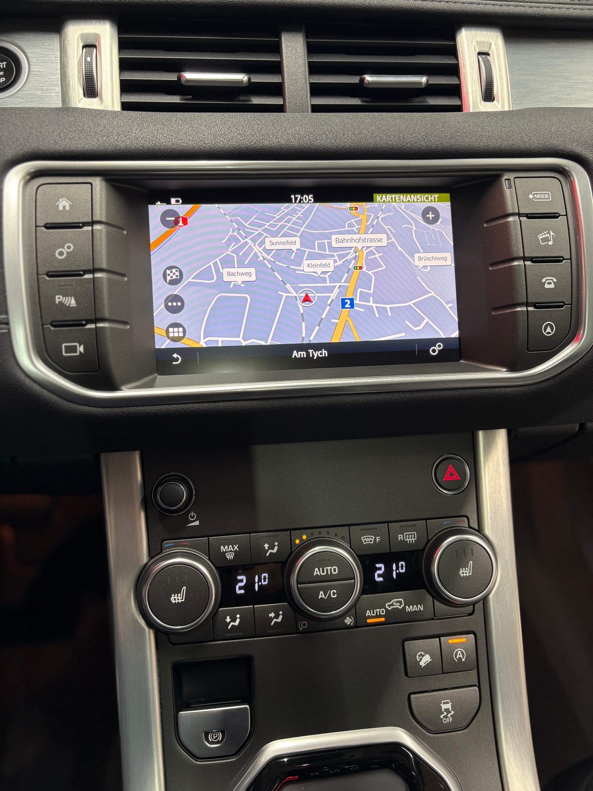 LAND ROVER Range Rover Evoque 2.0 Si4 SE Dynamic AT9-image-14