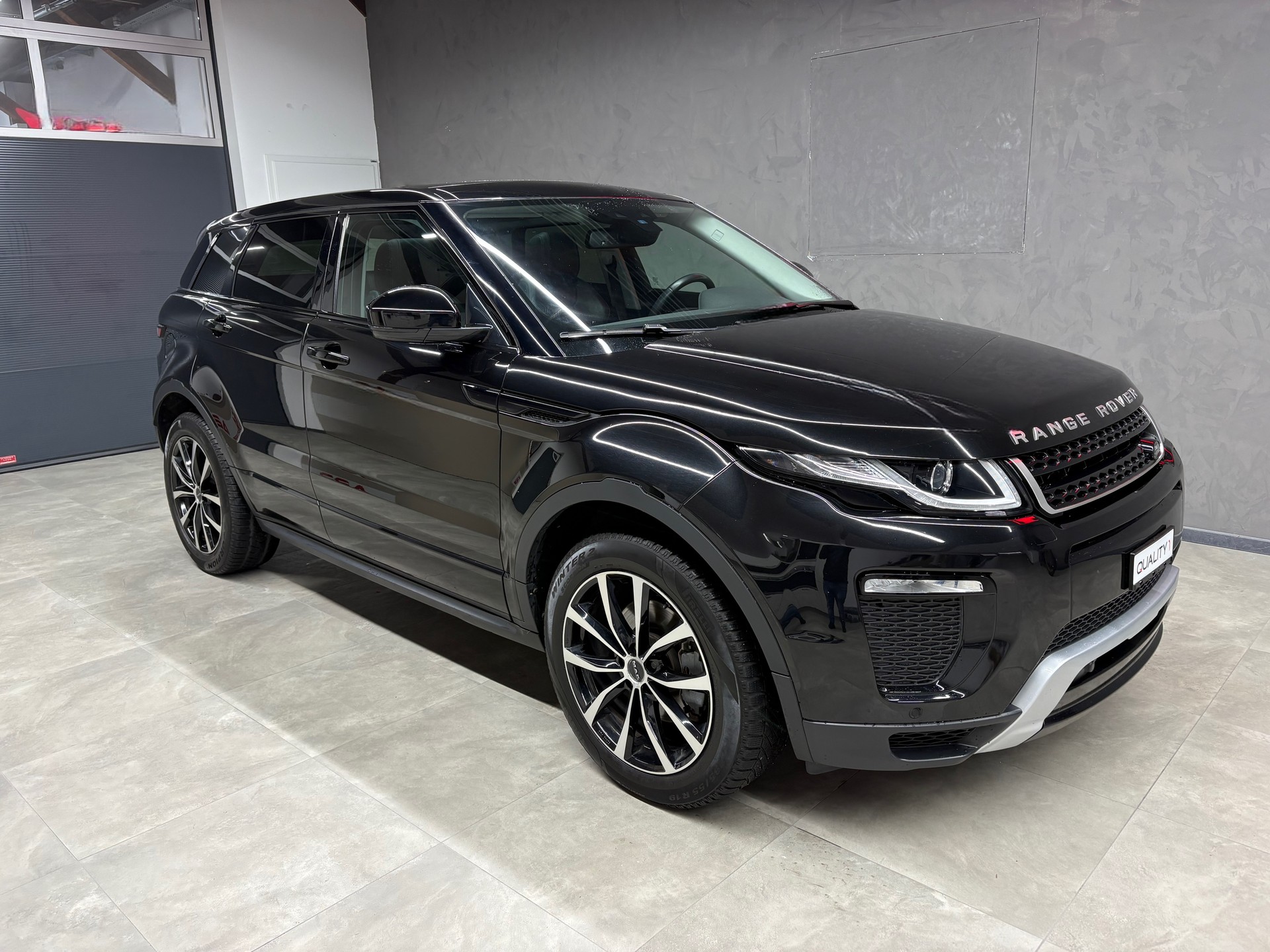 LAND ROVER Range Rover Evoque 2.0 Si4 SE Dynamic AT9