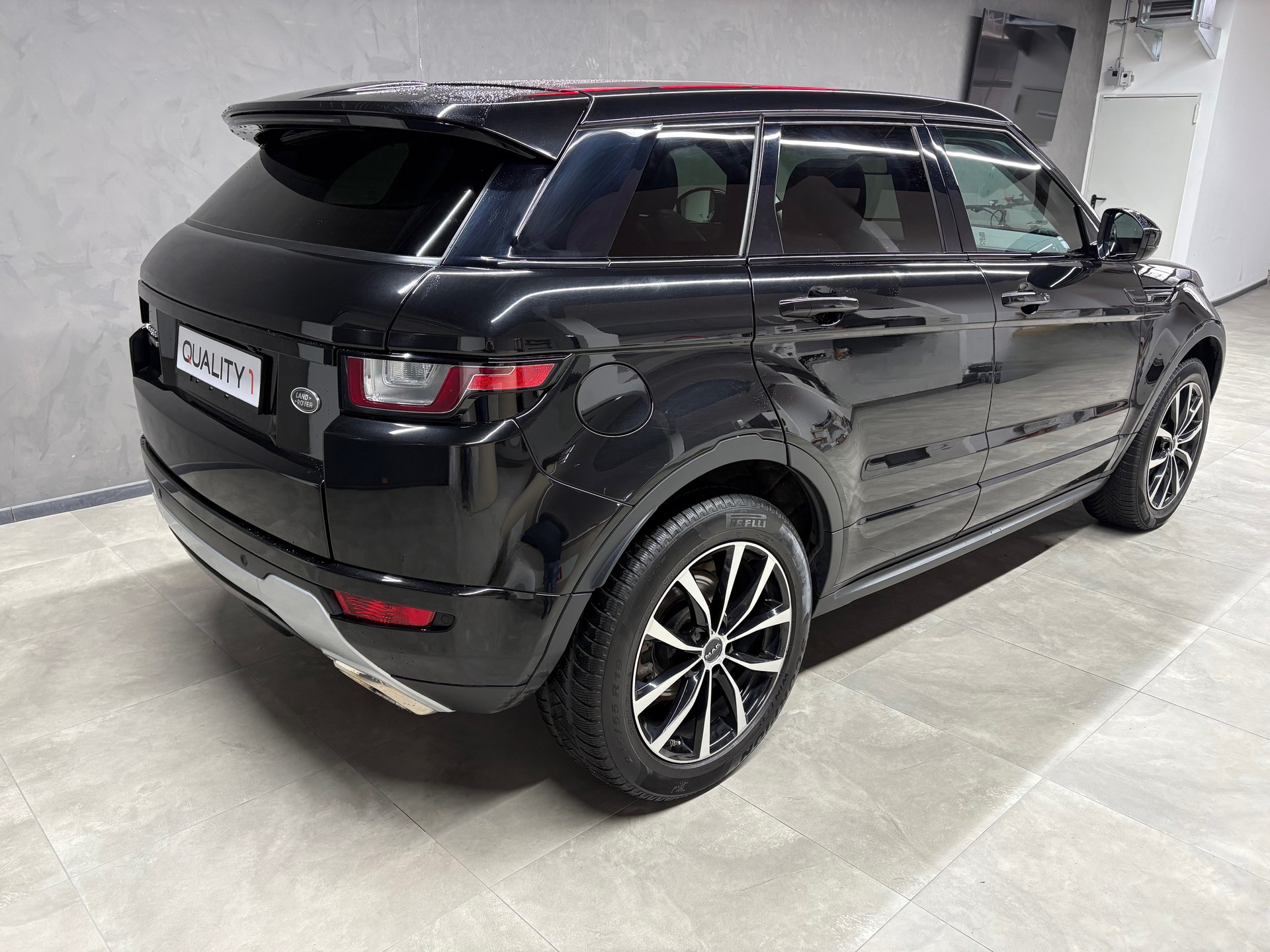 LAND ROVER Range Rover Evoque 2.0 Si4 SE Dynamic AT9-image-5