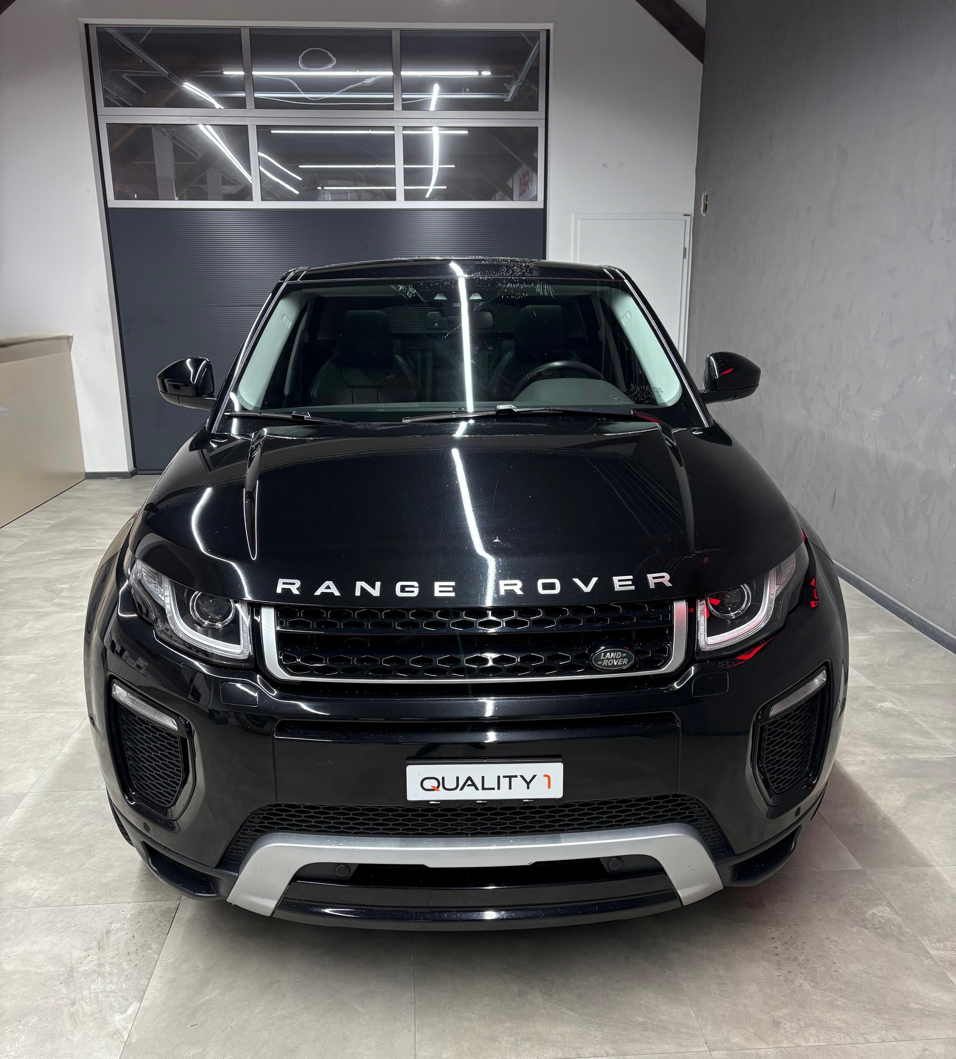 LAND ROVER Range Rover Evoque 2.0 Si4 SE Dynamic AT9-image-2