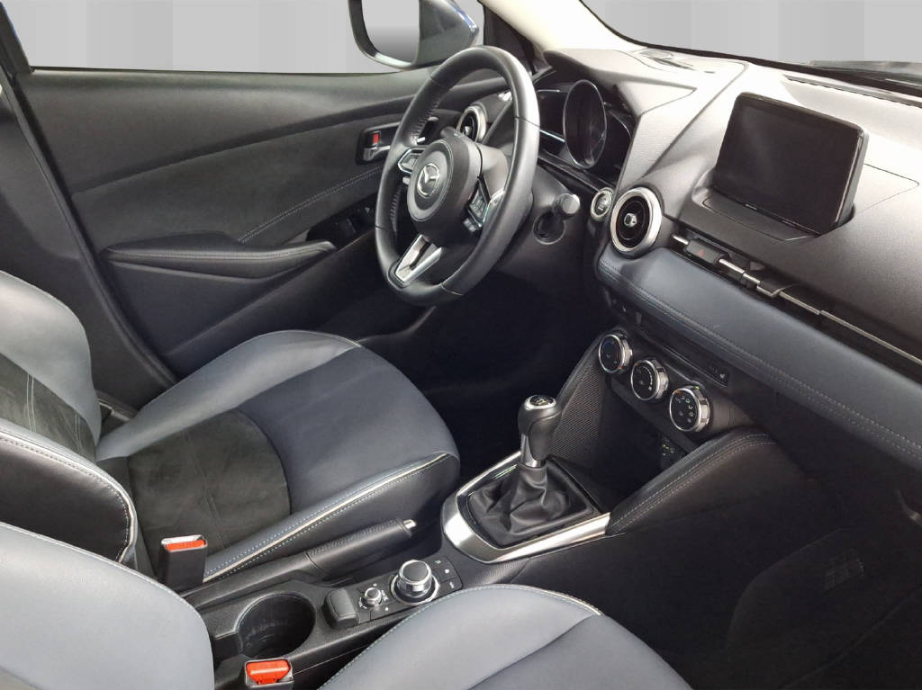 MAZDA 2 1.5 90 Revolution-image-4