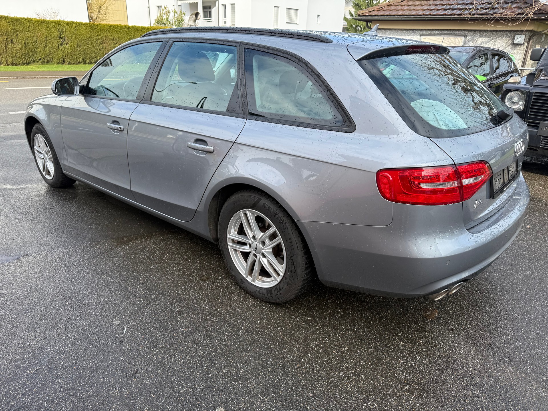 AUDI A4 Avant 2.0 TDI Attraction quattro-image-5