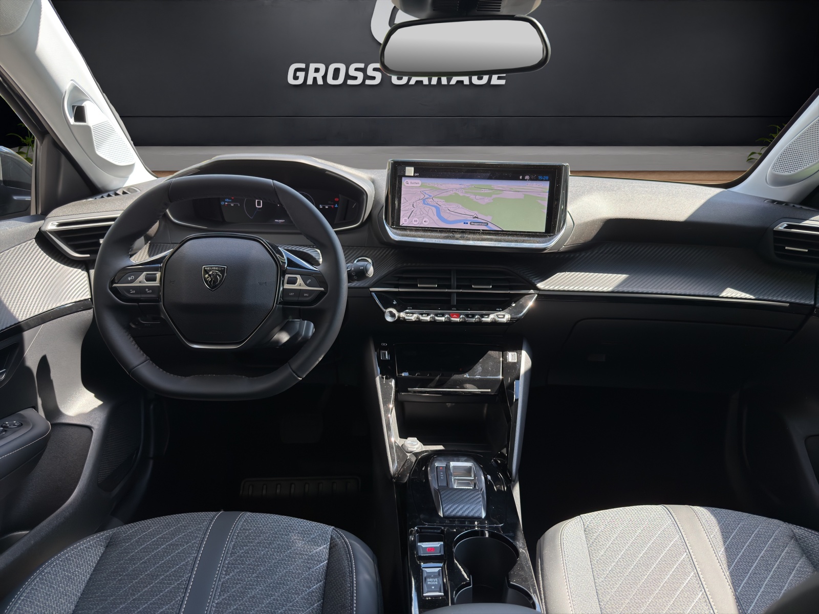 PEUGEOT 208 NEW 1.2 MHEV 110 Allure-image-5