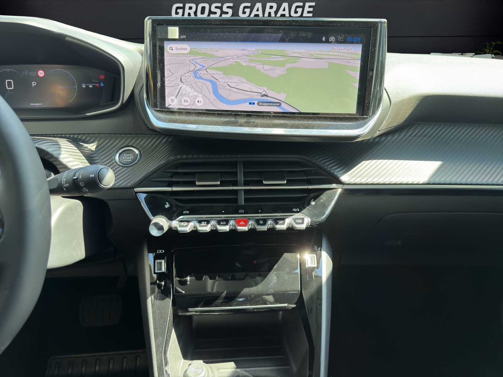 PEUGEOT 208 NEW 1.2 MHEV 110 Allure-image-6