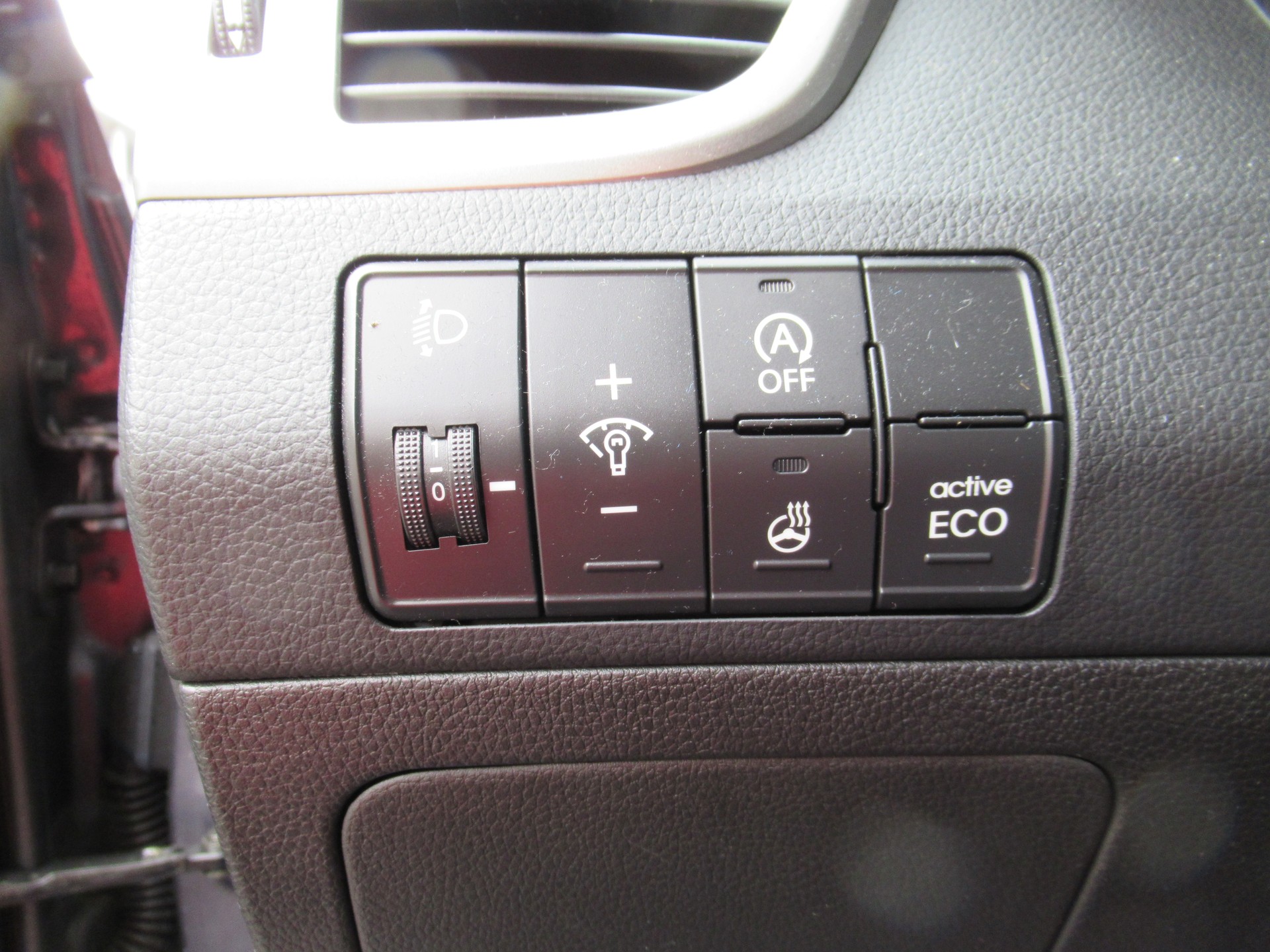 HYUNDAI i30 1.6 GDI Amplia Automatic DCT-image-5