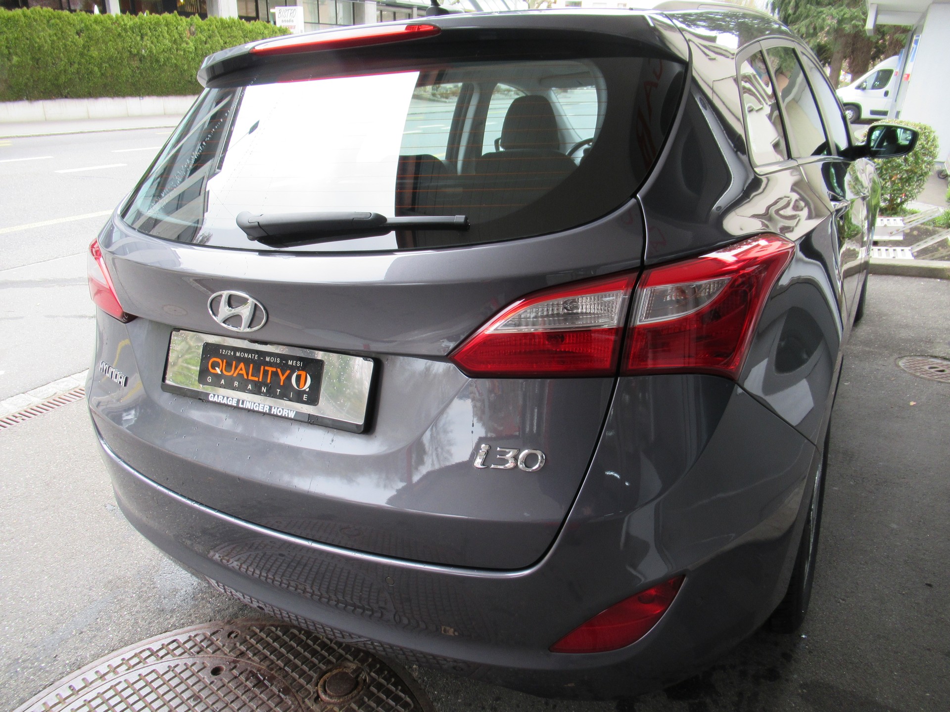 HYUNDAI i30 1.6 GDI Amplia Automatic DCT-image-3