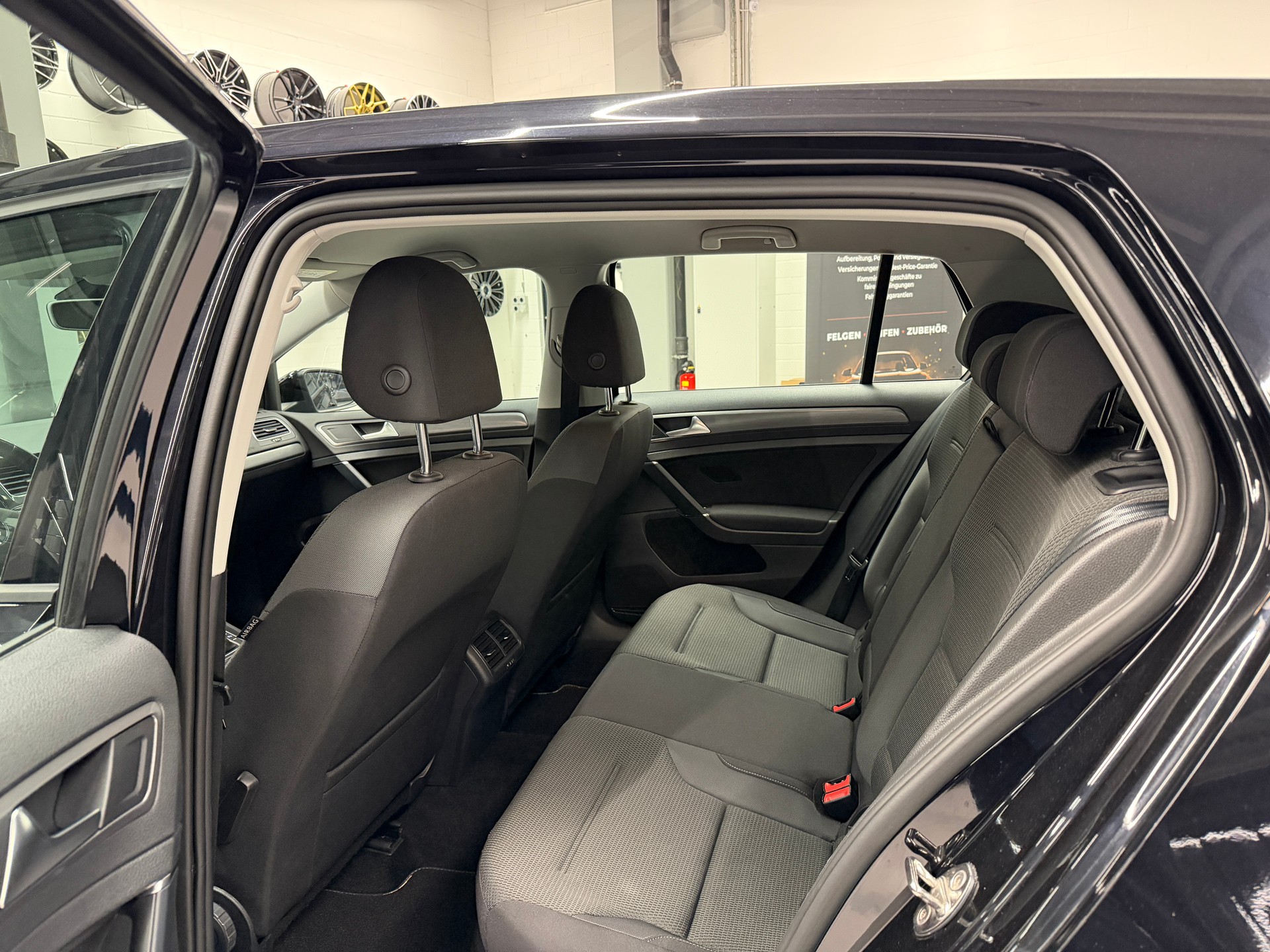 VW Golf VII 2.0 TDI Comfortline DSG *CH-Auto*Frisch ab MFK*-image-13
