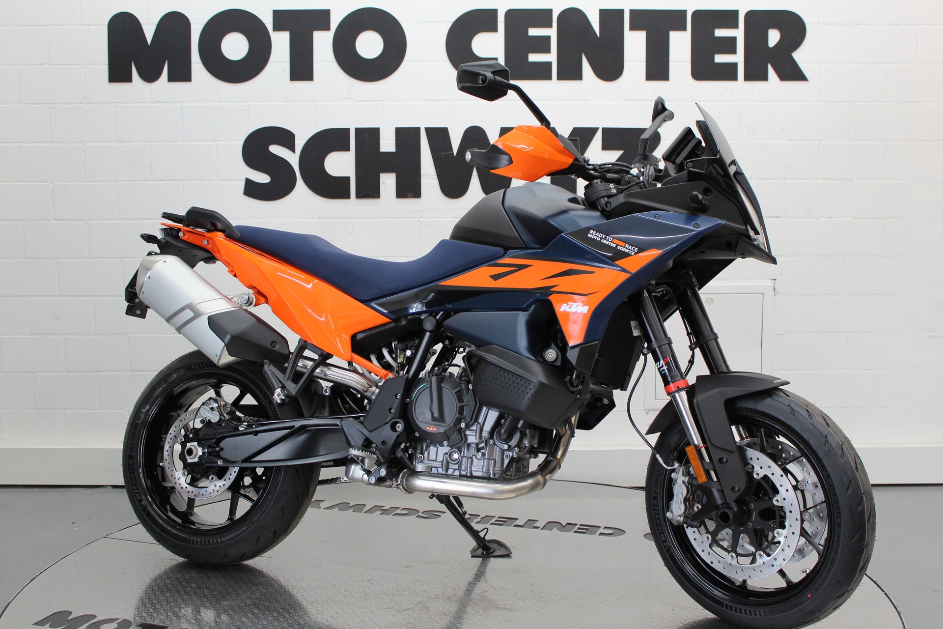 KTM 890 SMT-showroom-element-1