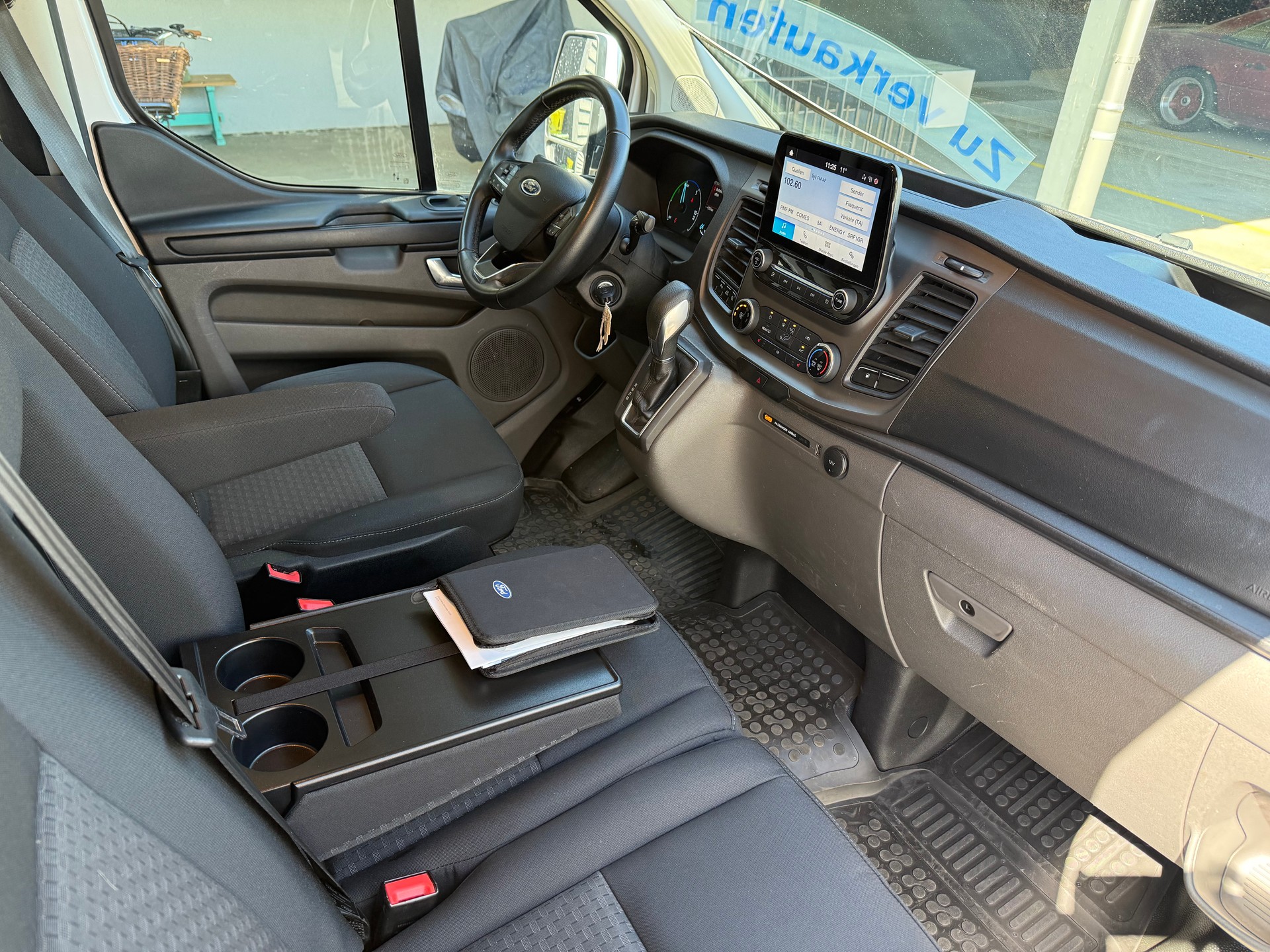 FORD Transit Custom Van 1.0 Eco Boost 340 L1H1 Trend PHEV-image-4