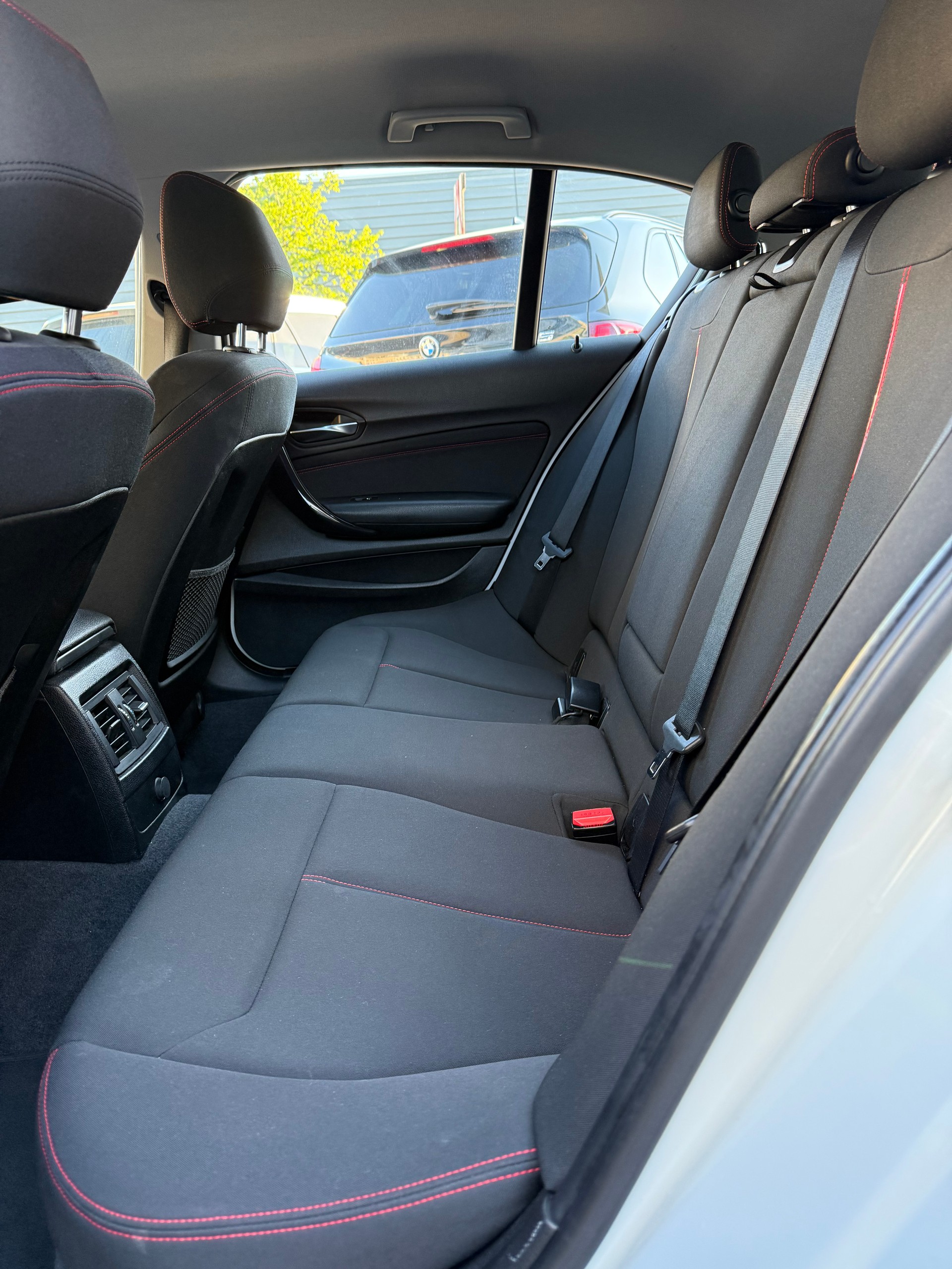 BMW 116i Sport Line-image-4
