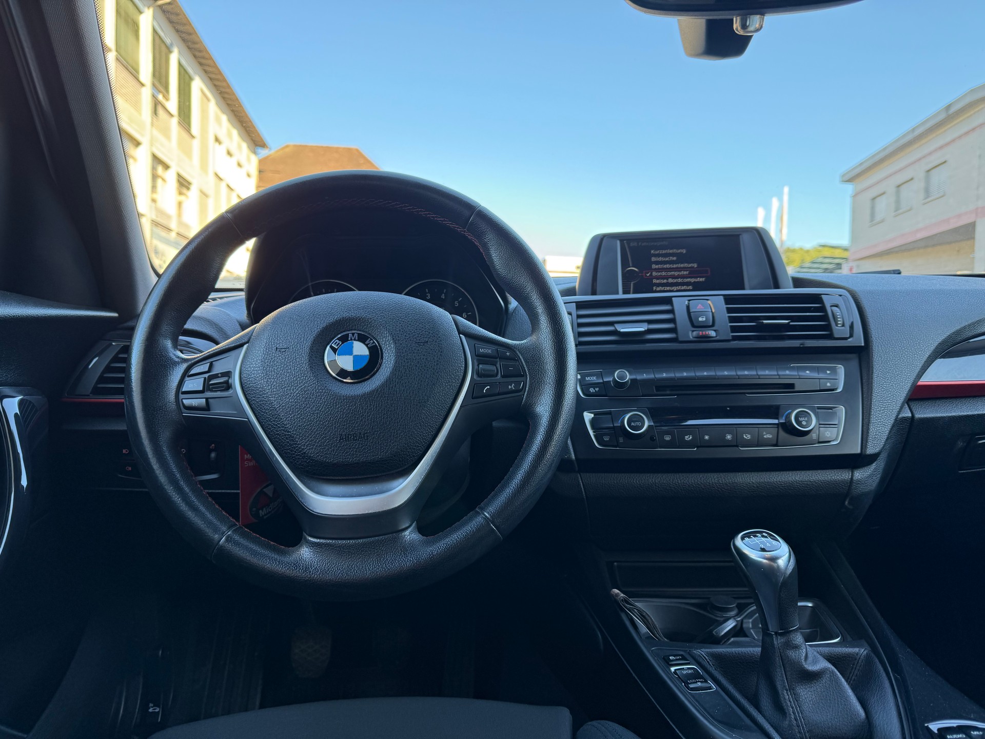 BMW 116i Sport Line-image-9