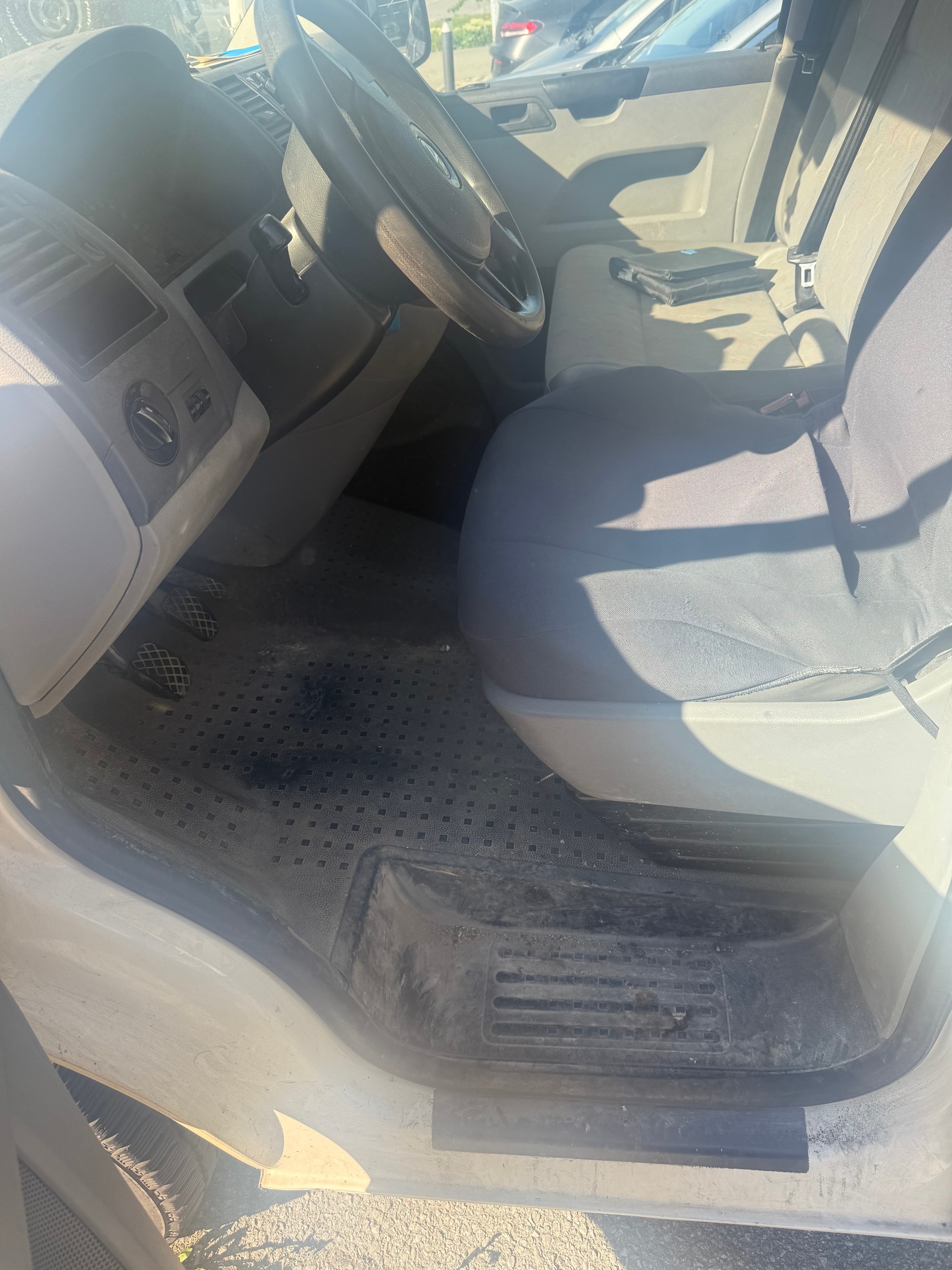 VW T5 1.9 TDI PD-image-6
