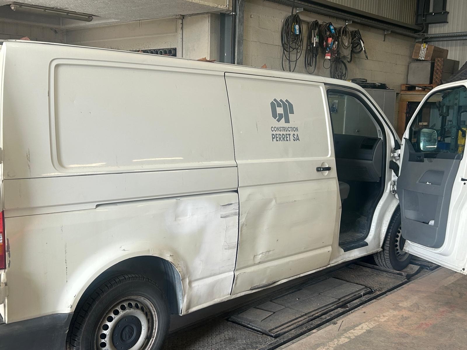 VW T5 1.9 TDI PD-showroom-element-1