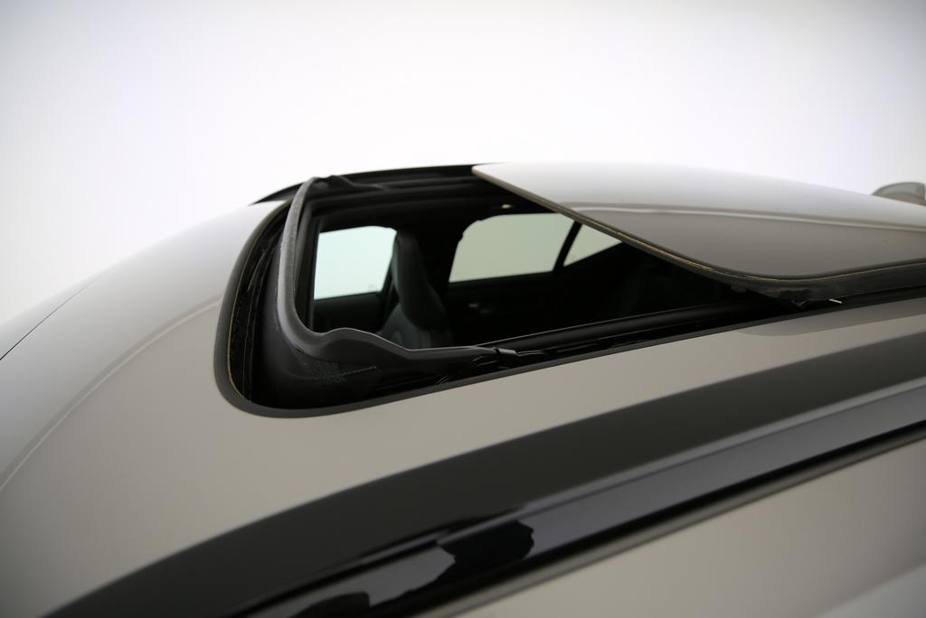 VOLVO XC40 P8 Twin Ultimate AWD-image-8