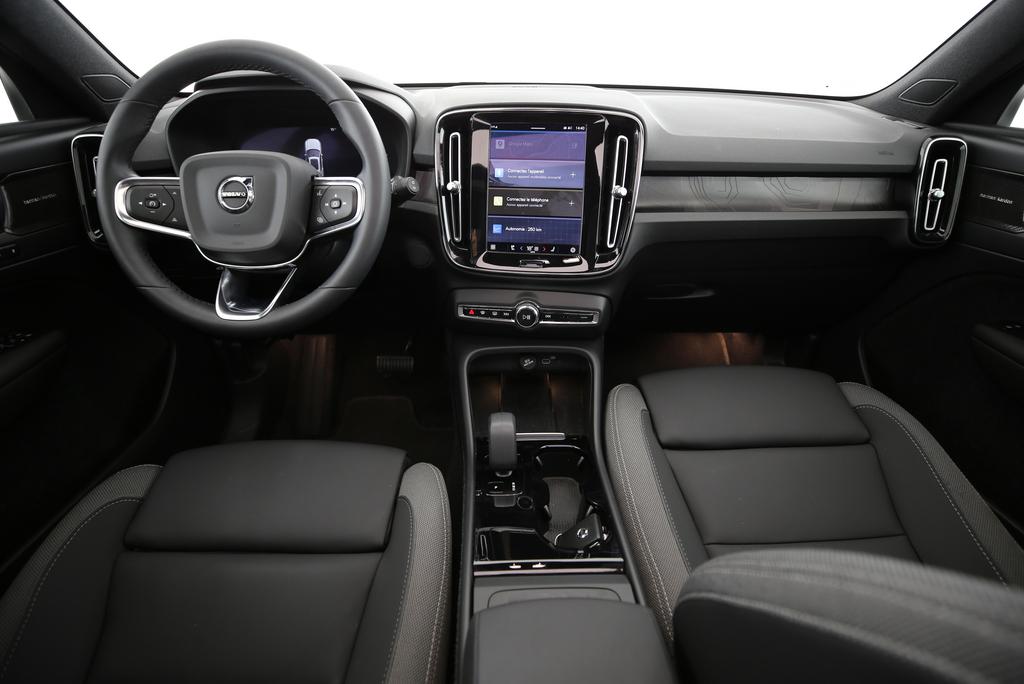 VOLVO XC40 P8 Twin Ultimate AWD-image-6