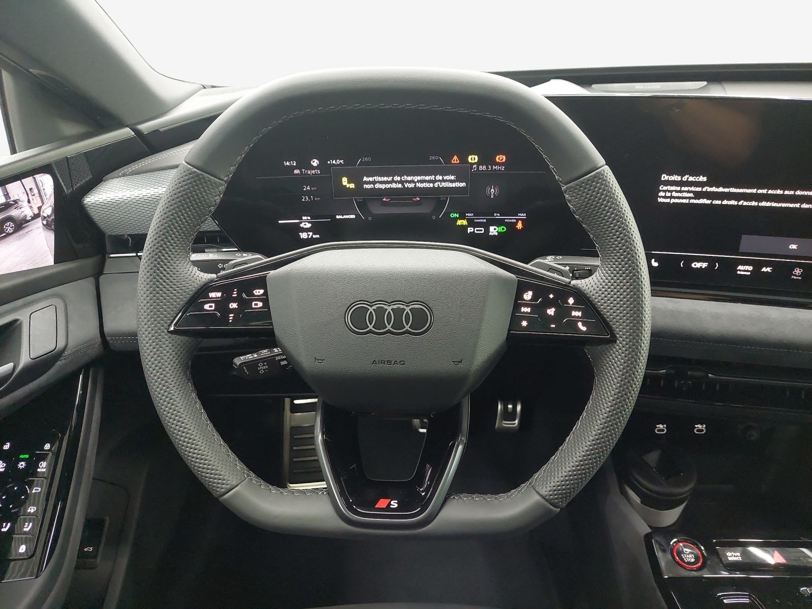 AUDI A6 Sportback e-tron quattro-image-9