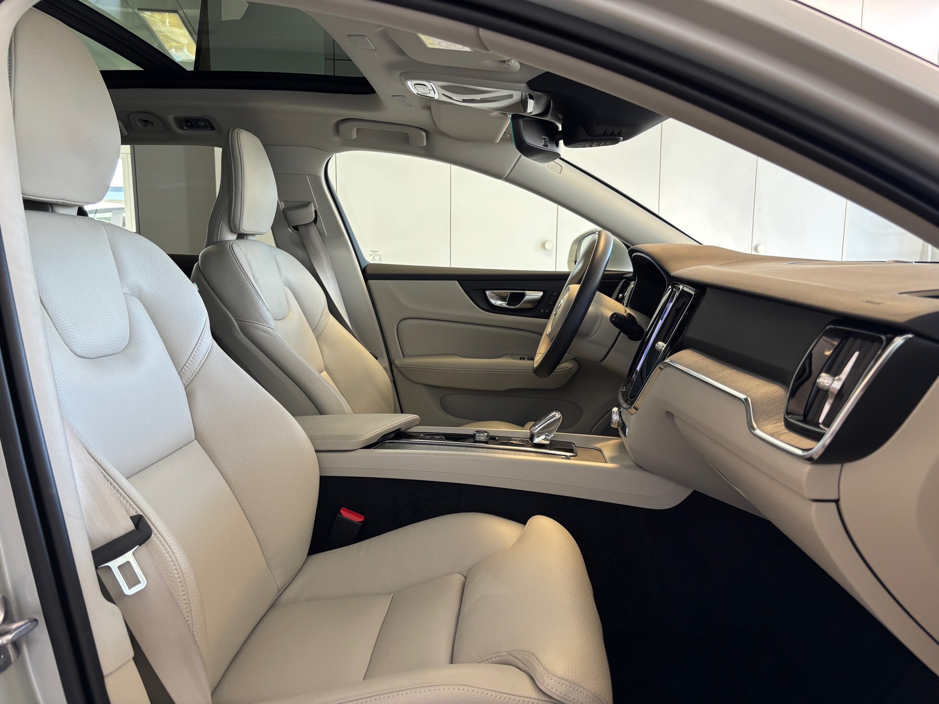 VOLVO V60 B5 AWD Benzin Mild Hybrid Plus Bright Geartronic-image-9