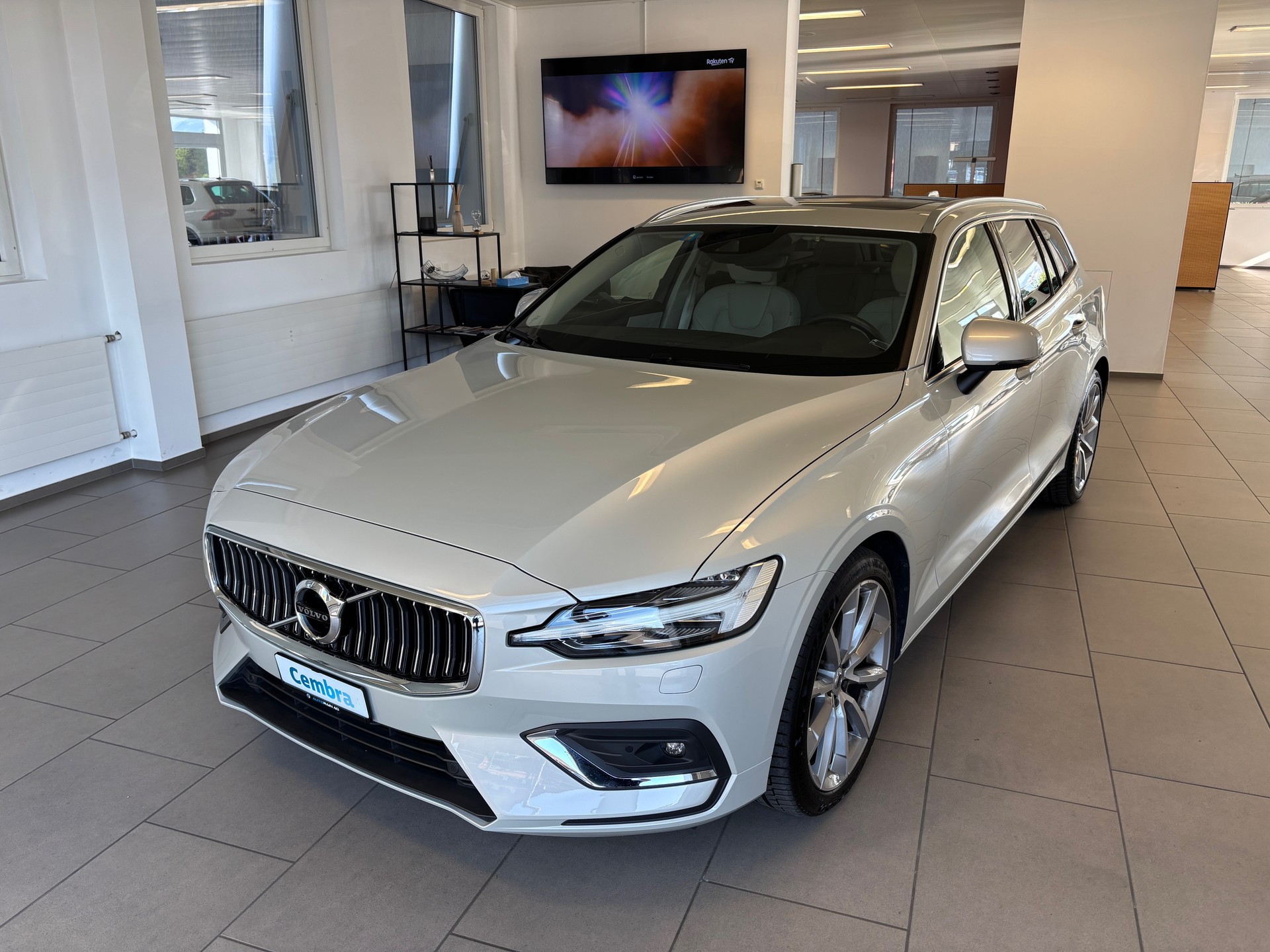 VOLVO V60 B5 AWD Benzin Mild Hybrid Plus Bright Geartronic-image-0