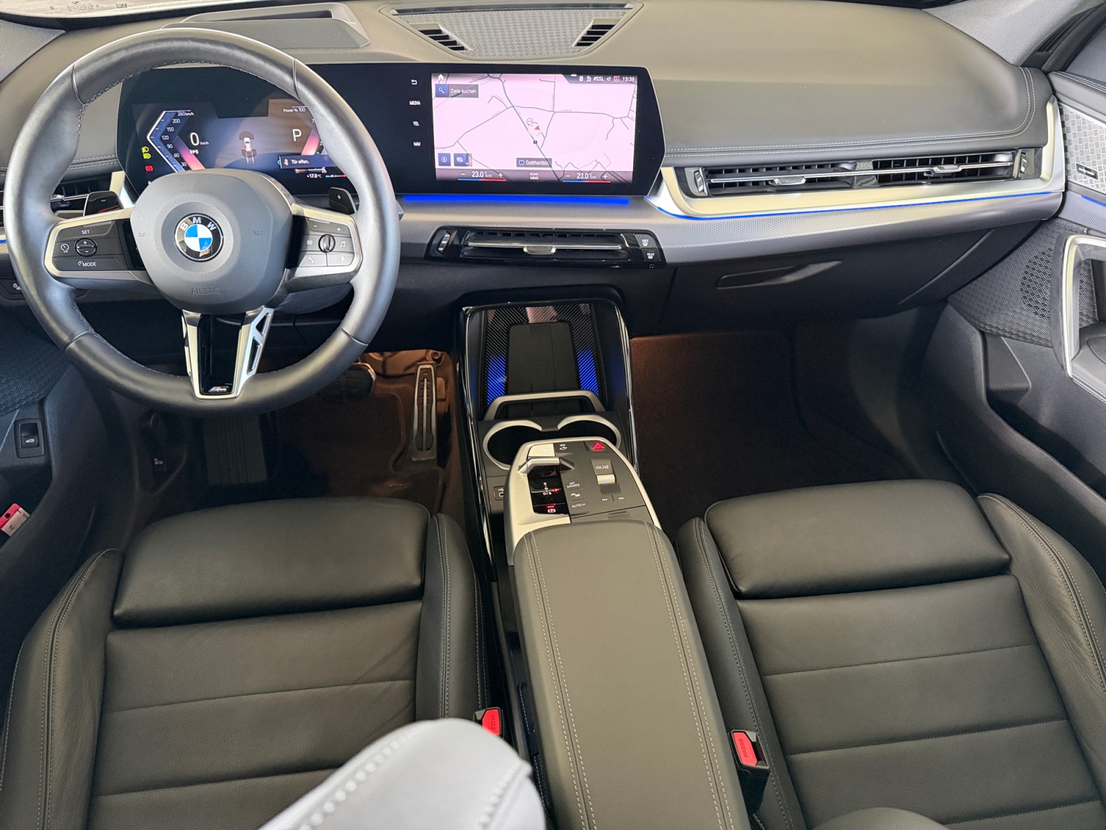 BMW X1 23i xDrive paddles-image-9