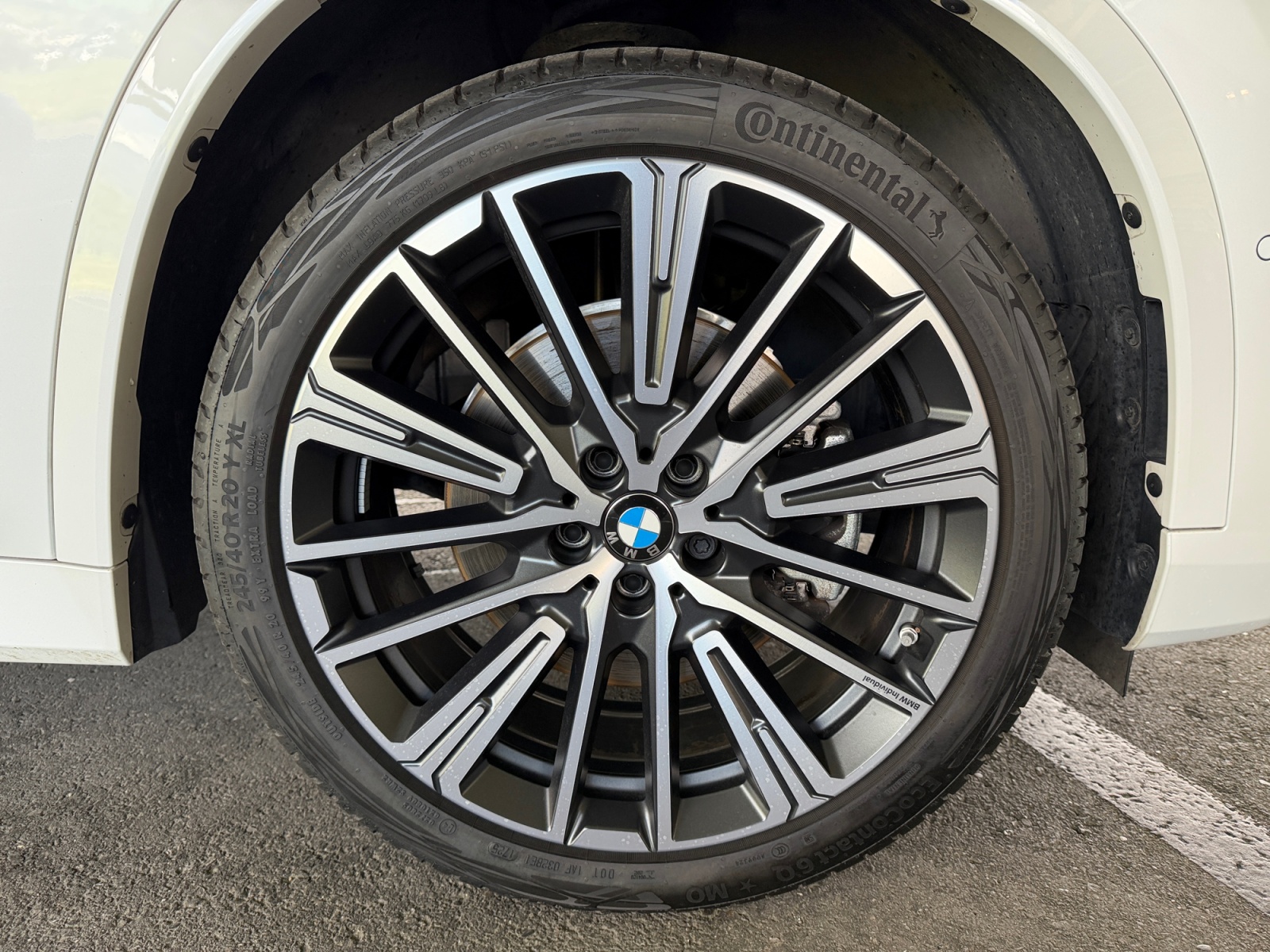 BMW X1 23i xDrive paddles-image-13