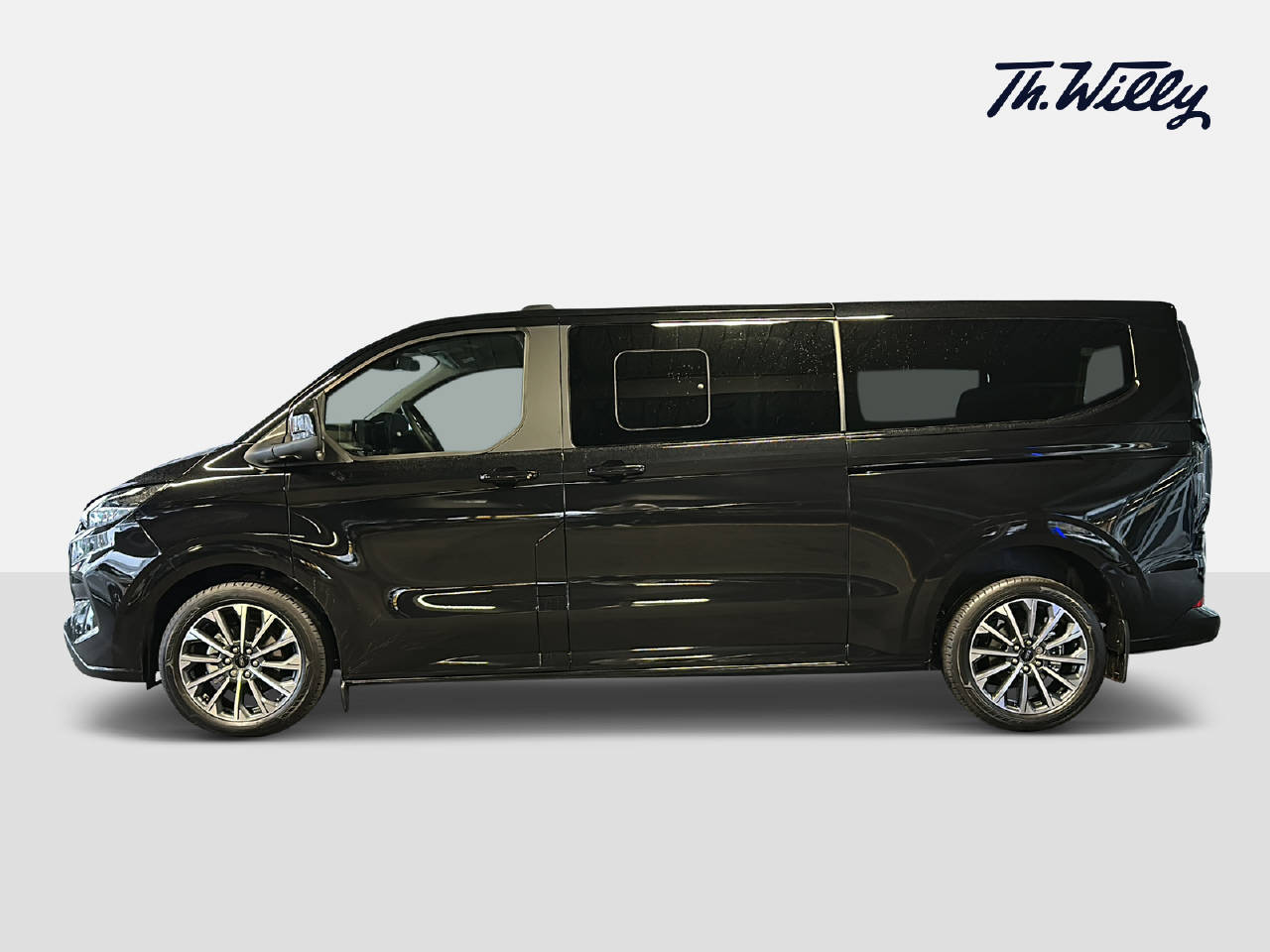 FORD Tourneo Custom 340 L1 2.5 Duratec 233 Titanium X PHEV-showroom-element-1